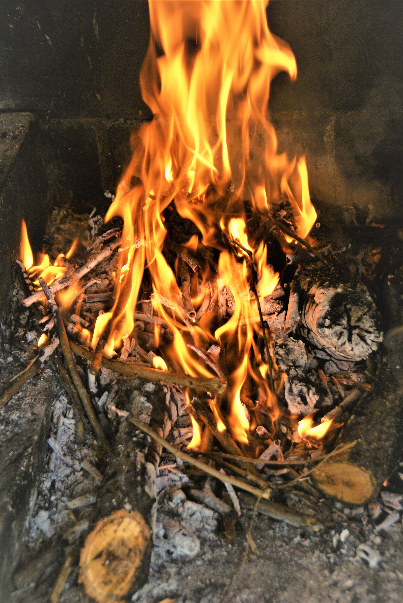 Sony DT 18-200mm F3.5-6.3 sample photo. Fire photography