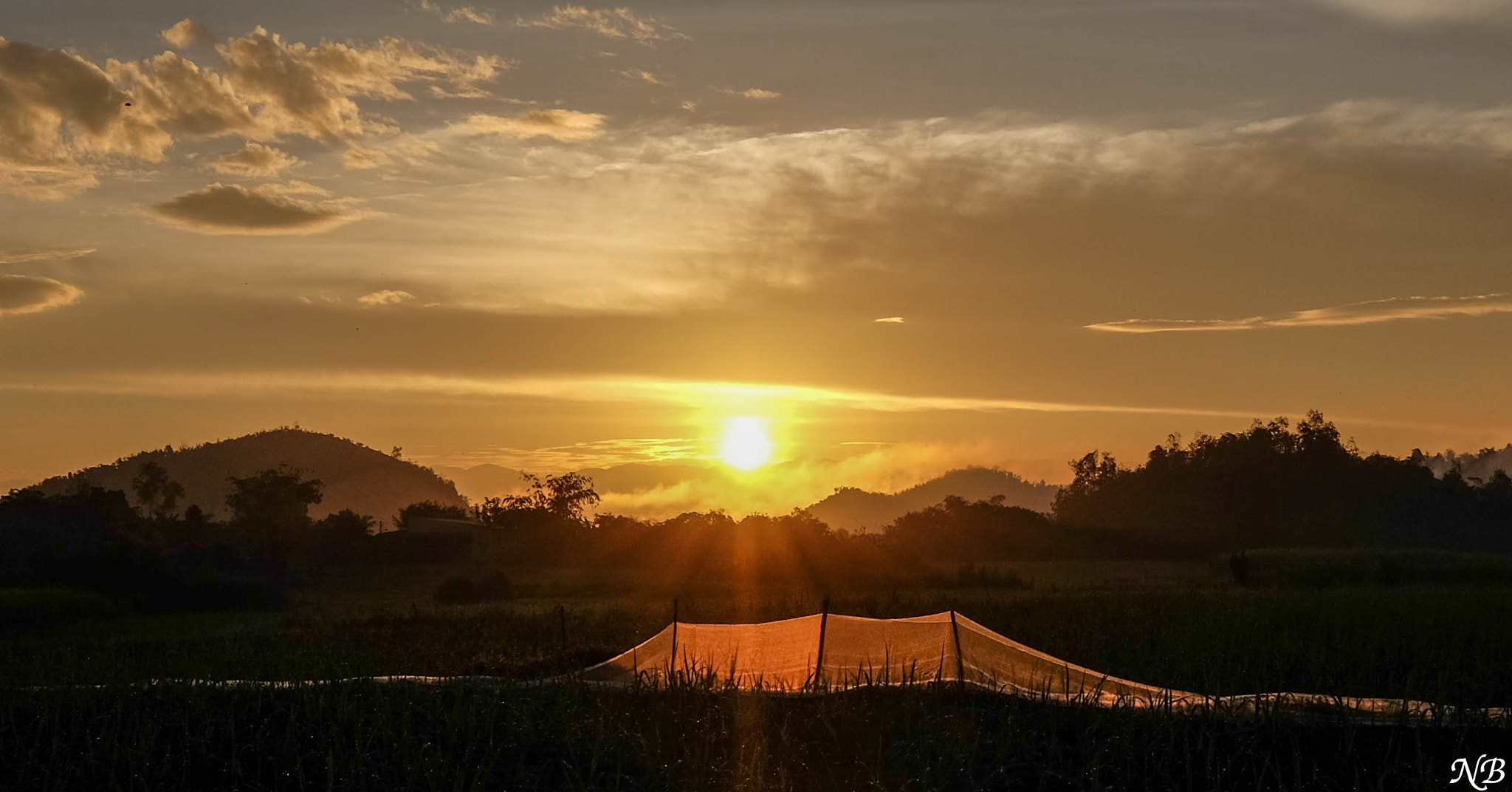 Fujifilm X-E2 + Fujifilm XF 10-24mm F4 R OIS sample photo. Dawn photography