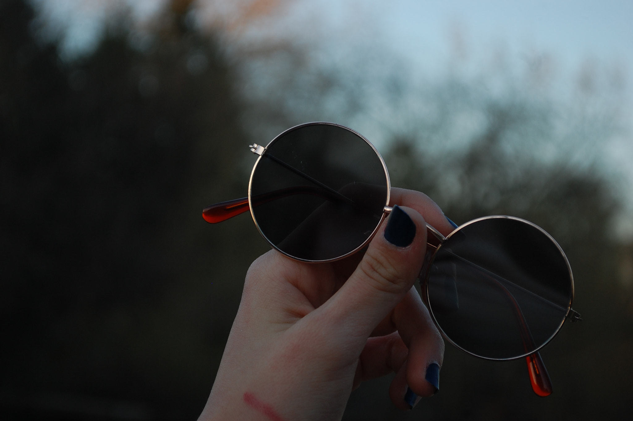 Nikon D40 sample photo. Sunglasses photography