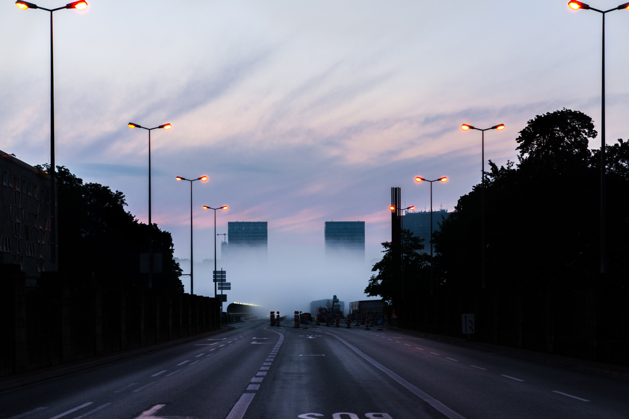 Nikon D7200 sample photo. Boulevard j.f. kennedy in the morning fog photography
