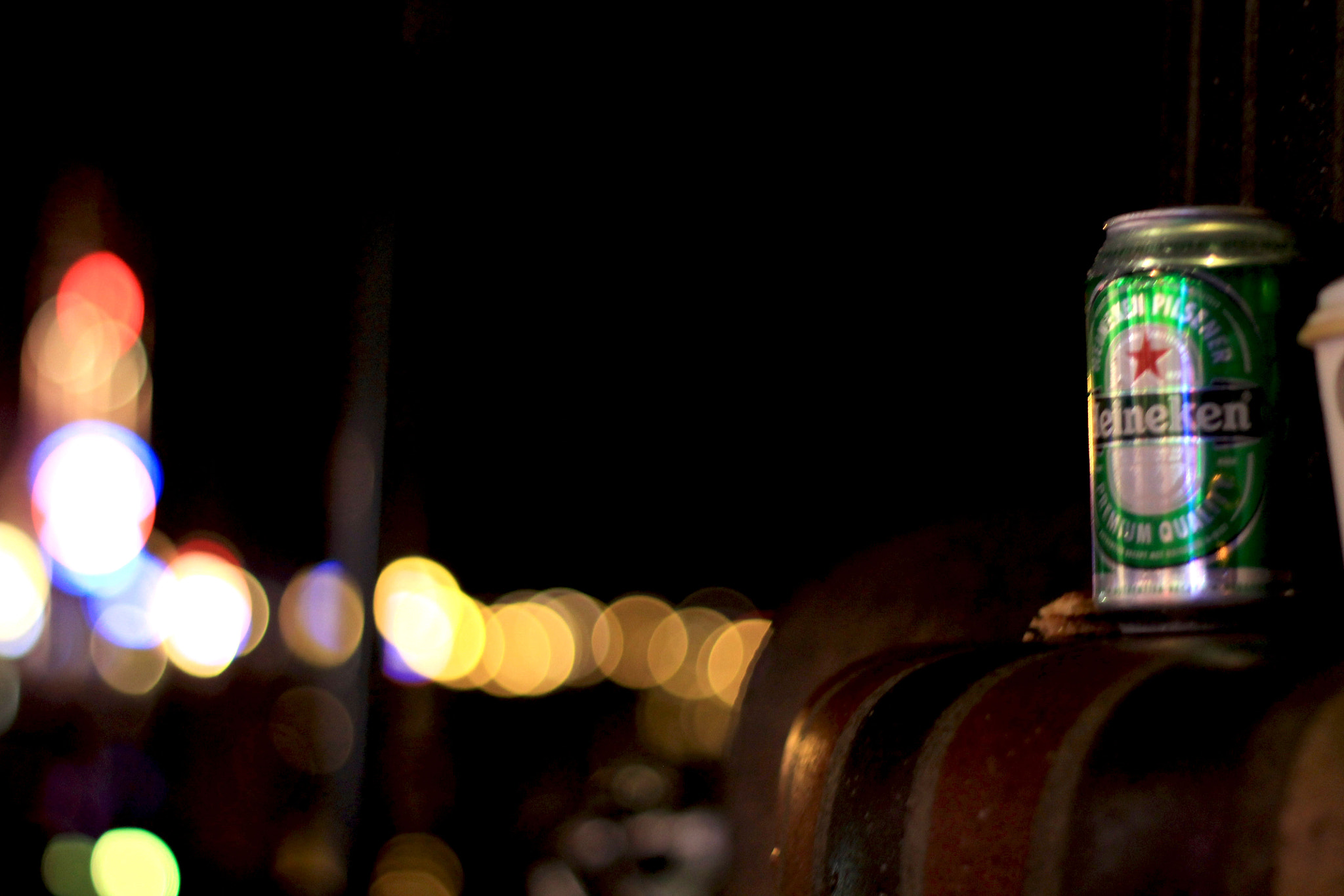 Canon EOS 1100D (EOS Rebel T3 / EOS Kiss X50) + Canon EF 50mm F1.8 II sample photo. Heineken photography
