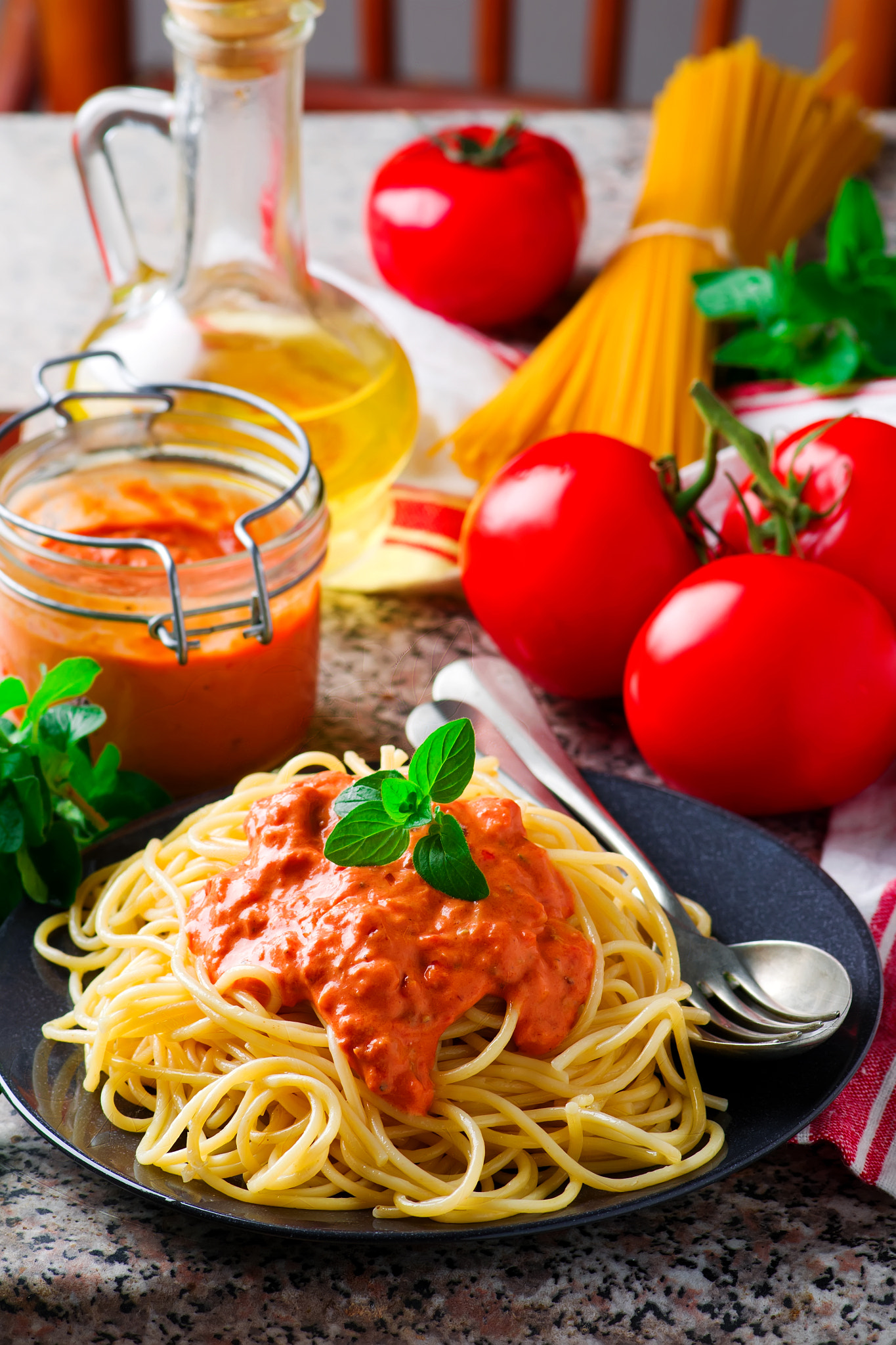 Nikon AF-S Micro-Nikkor 105mm F2.8G IF-ED VR sample photo. Spaghettini with rosy red sauce photography