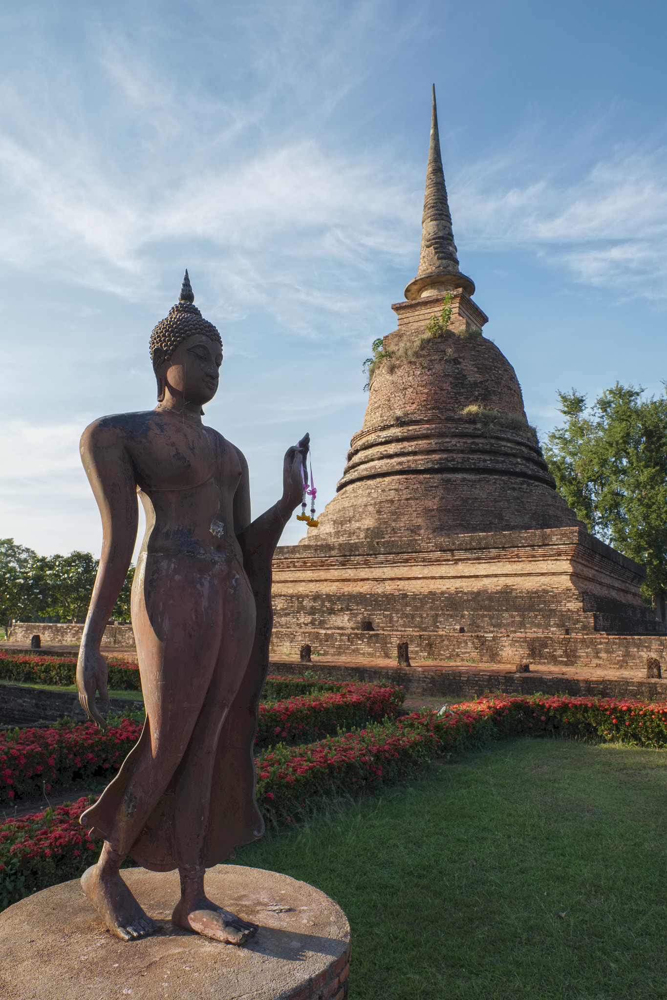 Fujifilm X-T1 + Fujifilm XF 16-55mm F2.8 R LM WR sample photo. The walking buddha photography