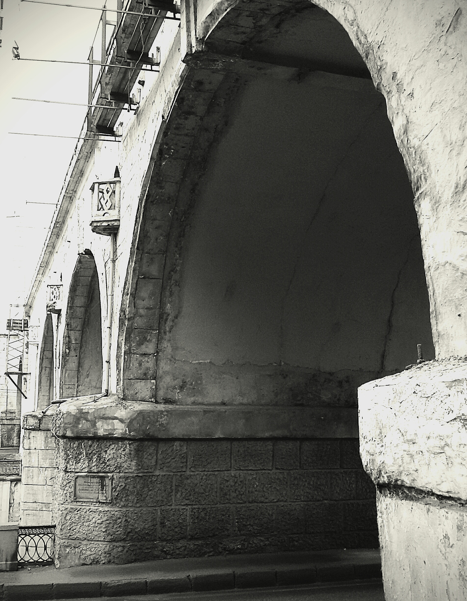 Samsung GT-I9300I sample photo. Arched yauza across the bridge. photography