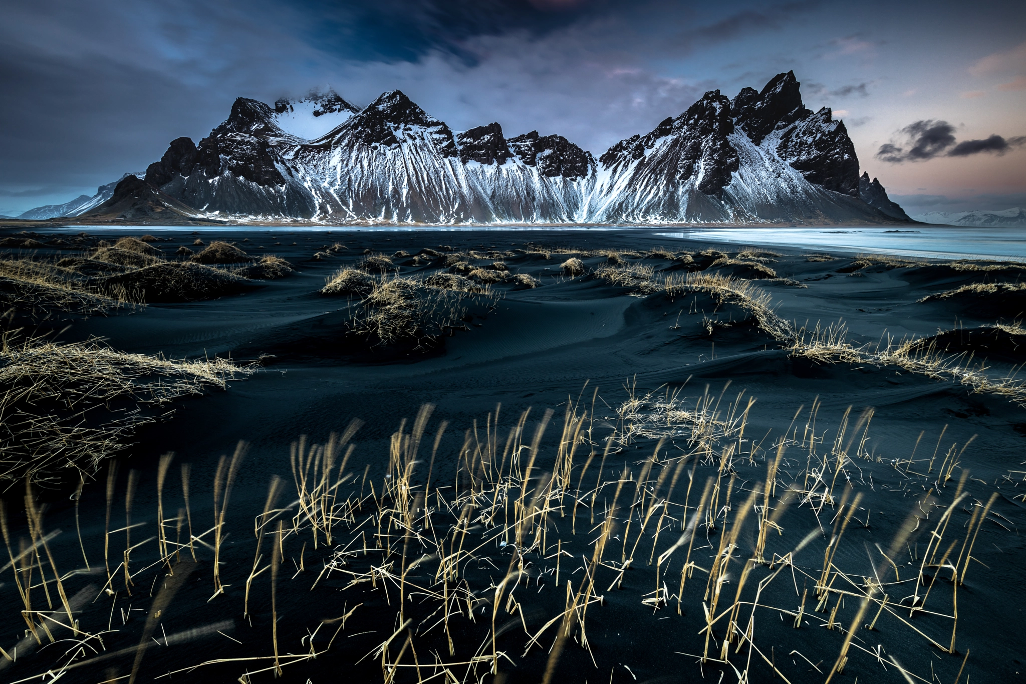 Canon EF 11-24mm F4L USM sample photo. Vestrahorn / stokksnes photography