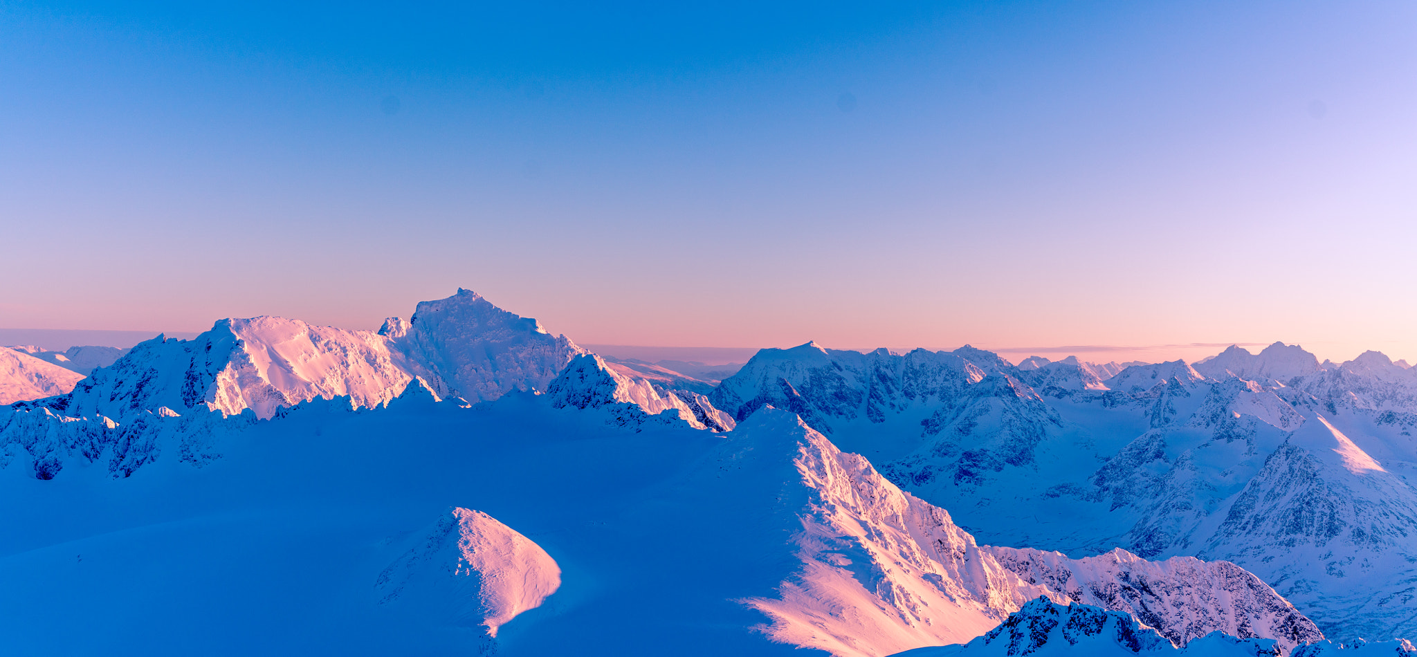 Sony E 35mm F1.8 OSS sample photo. Sunset in lyngen photography