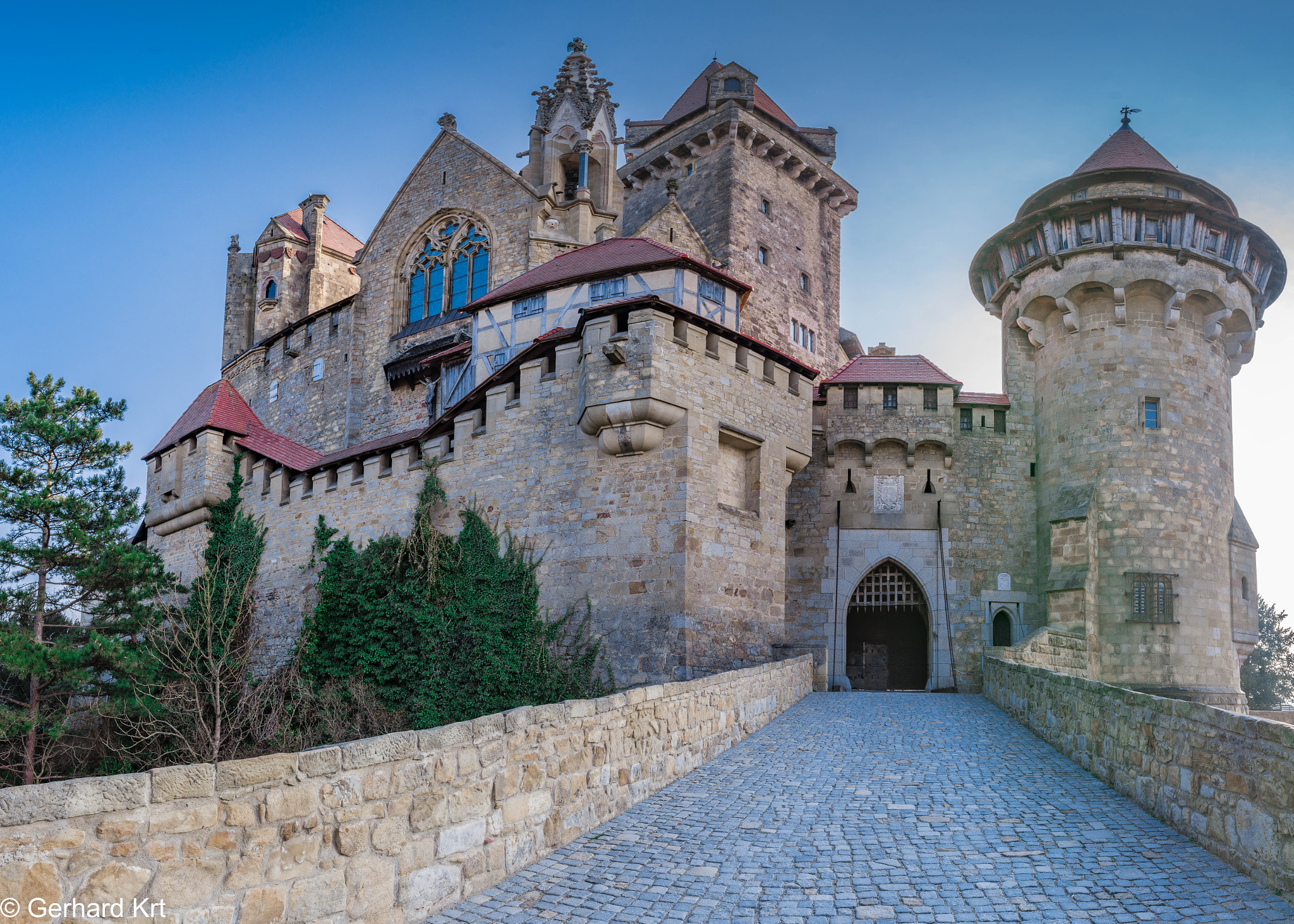 Sigma 18-35mm F1.8 DC HSM Art sample photo. Burg kreuzenstein photography