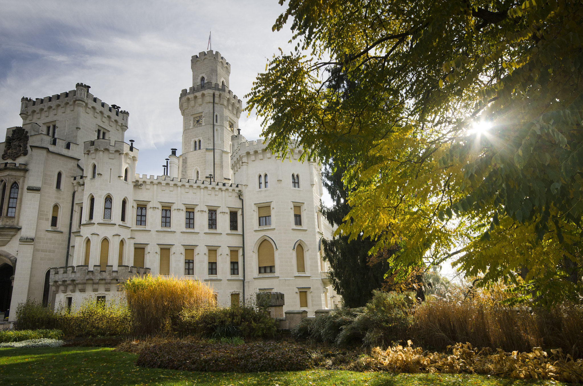 Sigma 10-20mm F4-5.6 EX DC HSM sample photo. Hluboka castle photography
