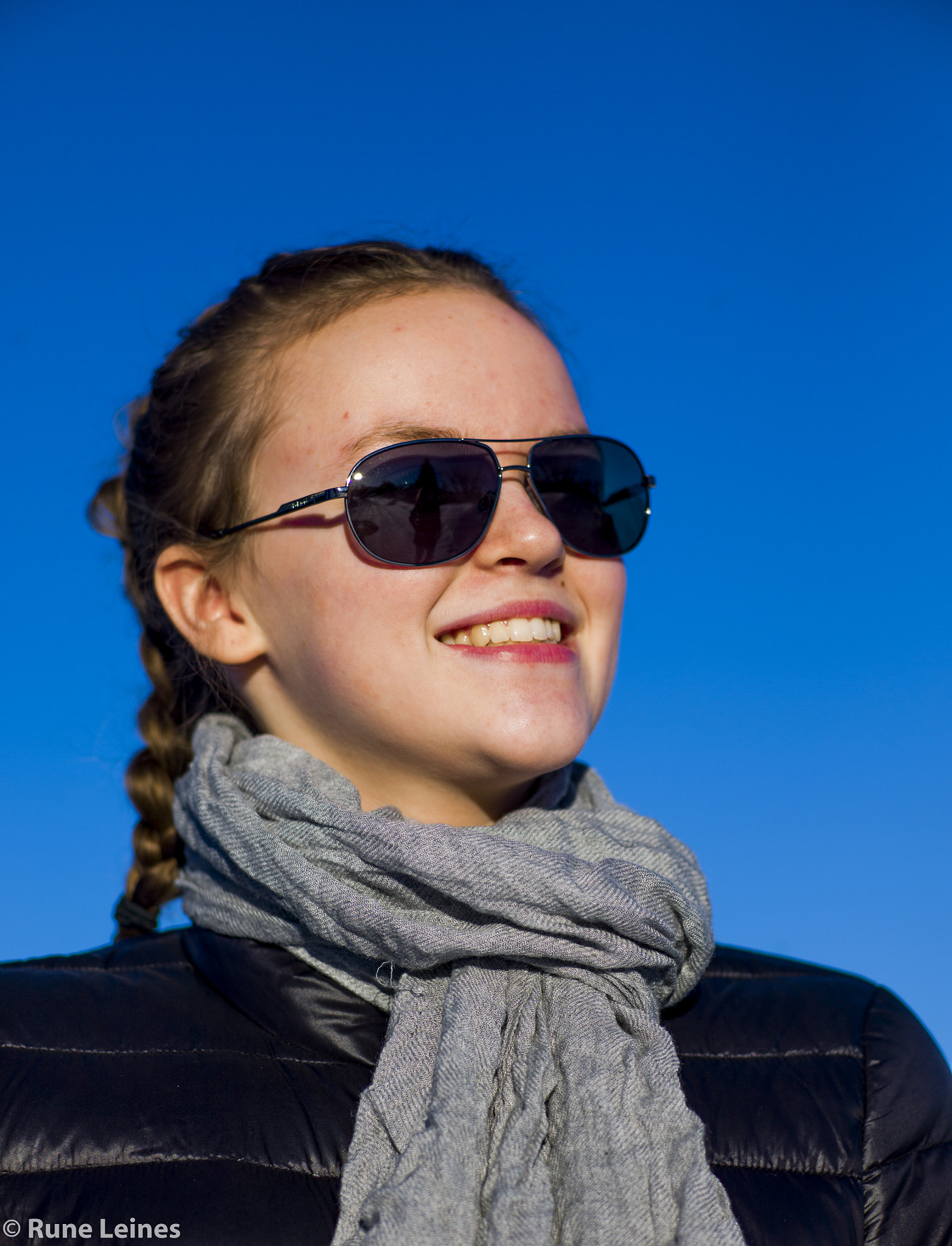 Elmarit-M 90mm f/2.8 sample photo. Big smile and big sunglasses photography