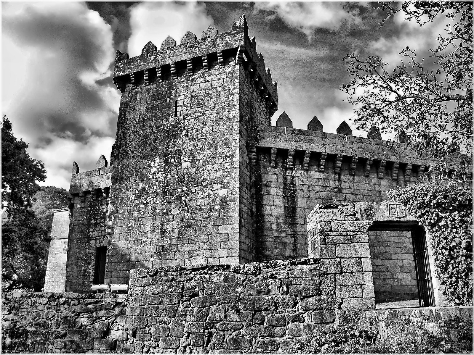 Samsung Pro 815 sample photo. Castillo de vimianzo photography