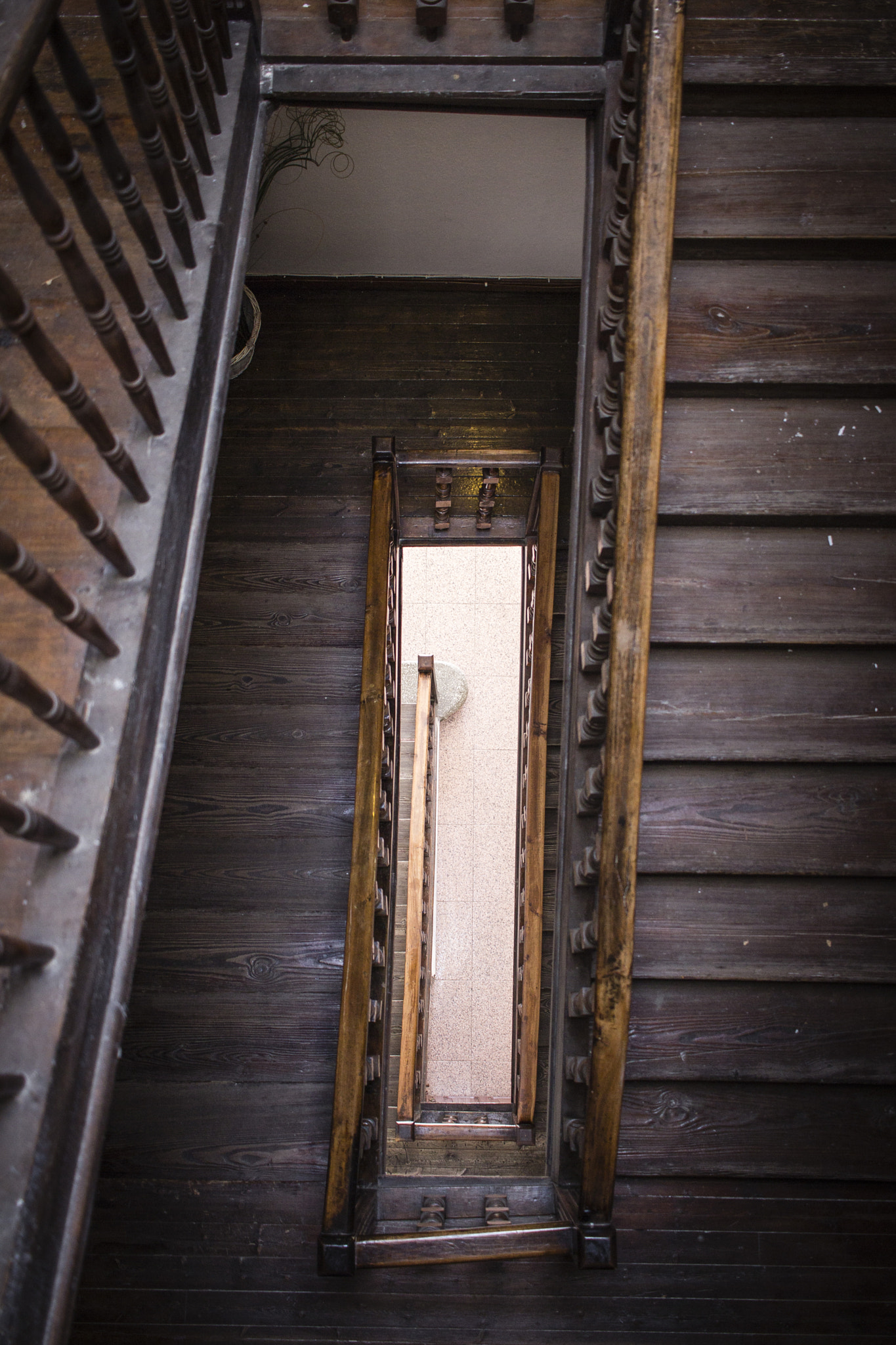 Canon EF-S 24mm F2.8 STM sample photo. Third floor photography