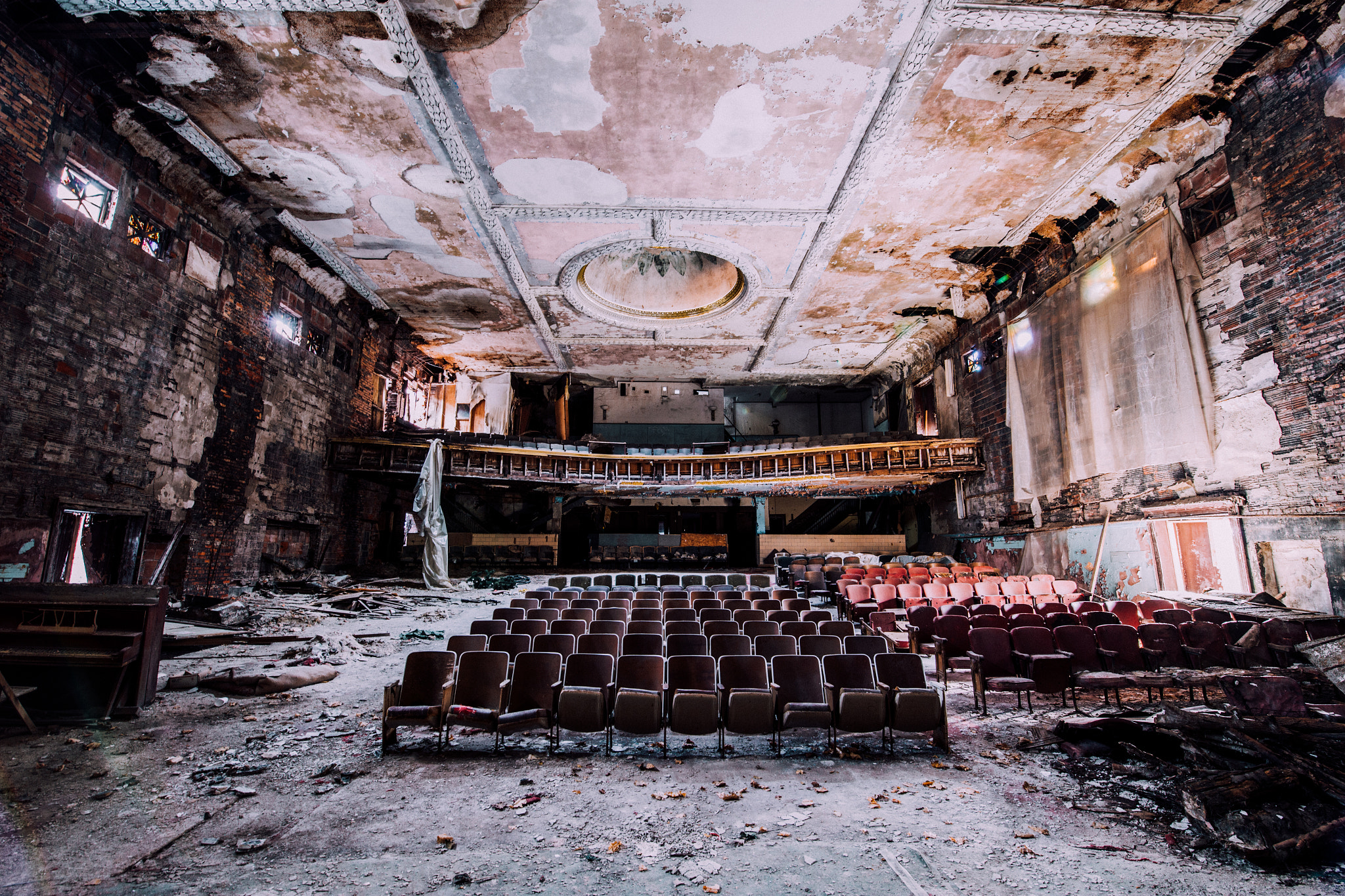 Canon EOS 6D sample photo. Abandoned theater photography