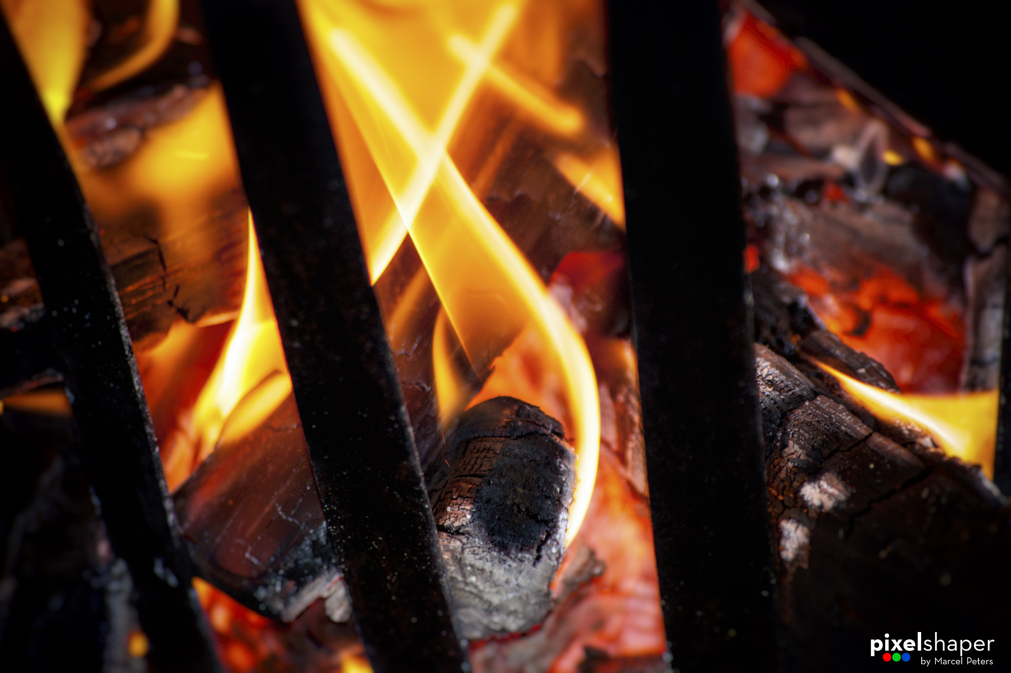 Sony 75-300mm F4.5-5.6 sample photo. Fire photography