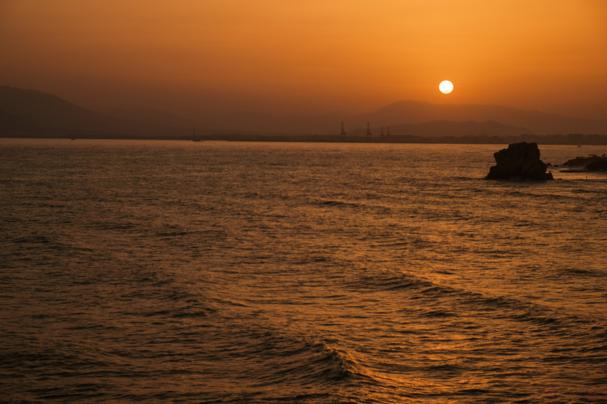 Fujifilm X-E1 + Fujifilm XF 18-55mm F2.8-4 R LM OIS sample photo. Atardecer photography