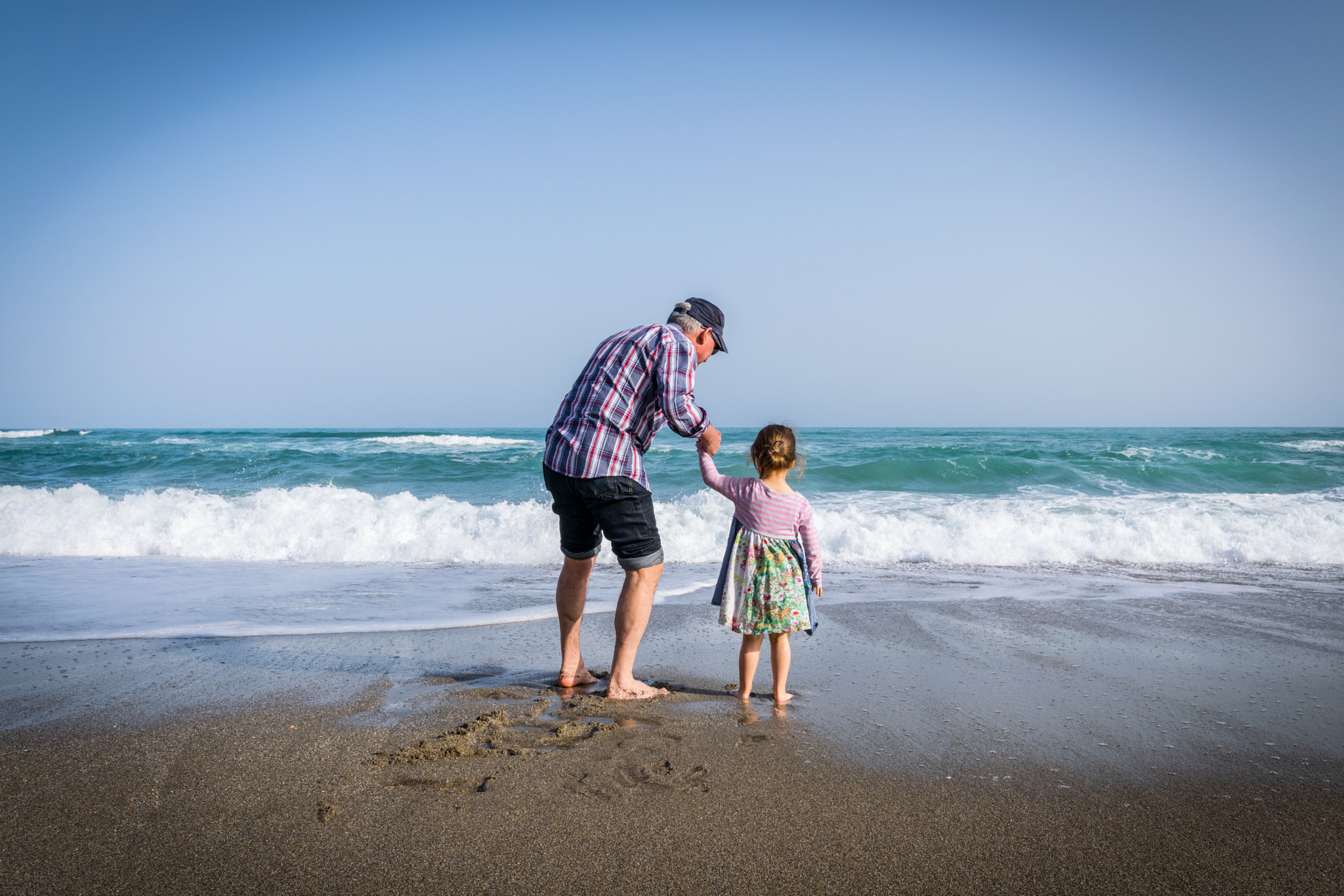 Sigma 10-20mm F4-5.6 EX DC HSM sample photo. Grandfather and niece photography