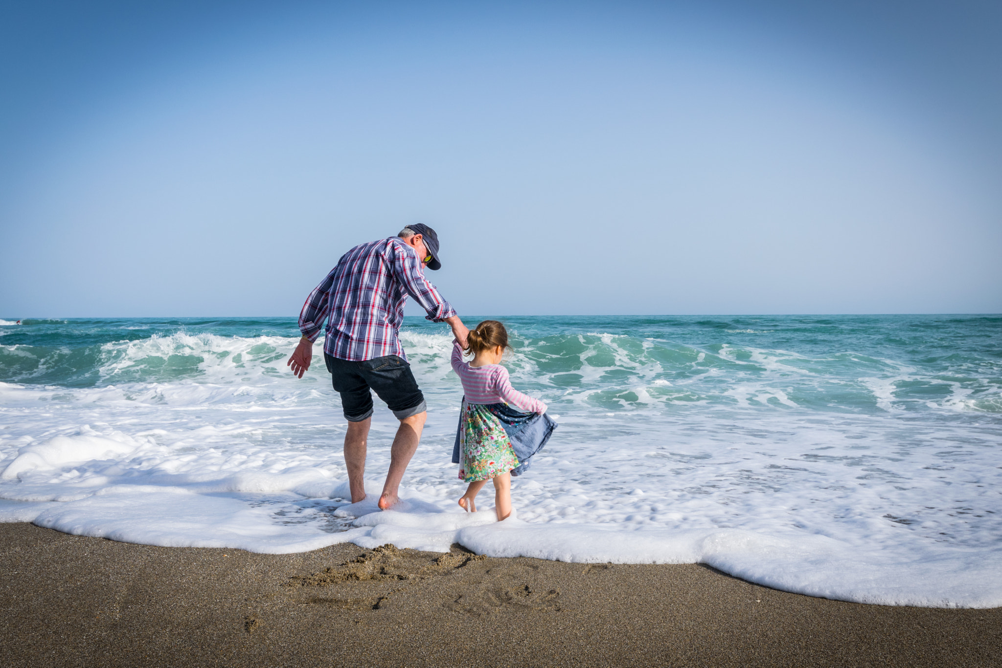 Sigma 10-20mm F4-5.6 EX DC HSM sample photo. Grandfather and niece photography