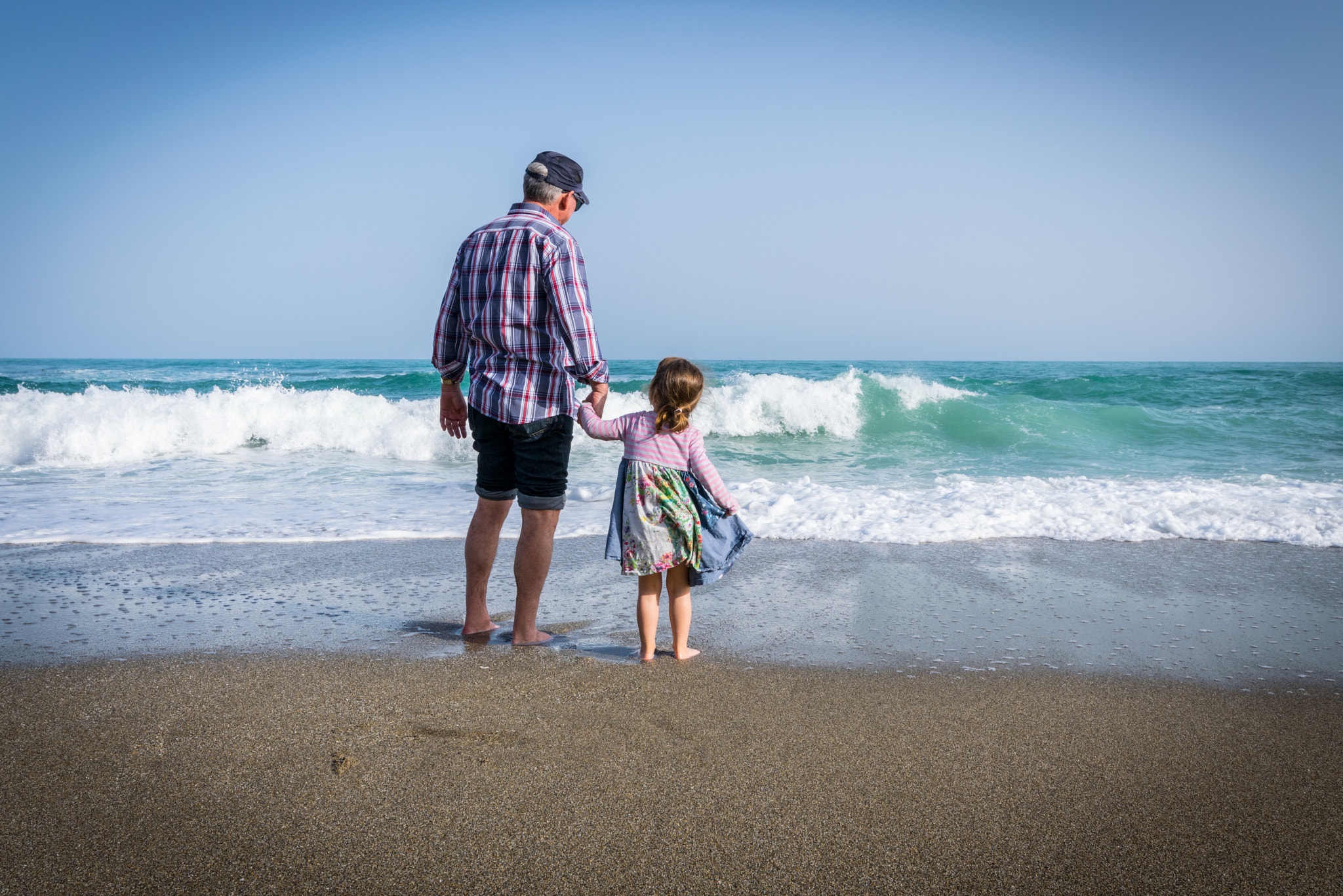 Sigma 10-20mm F4-5.6 EX DC HSM sample photo. Grandfather and niece photography