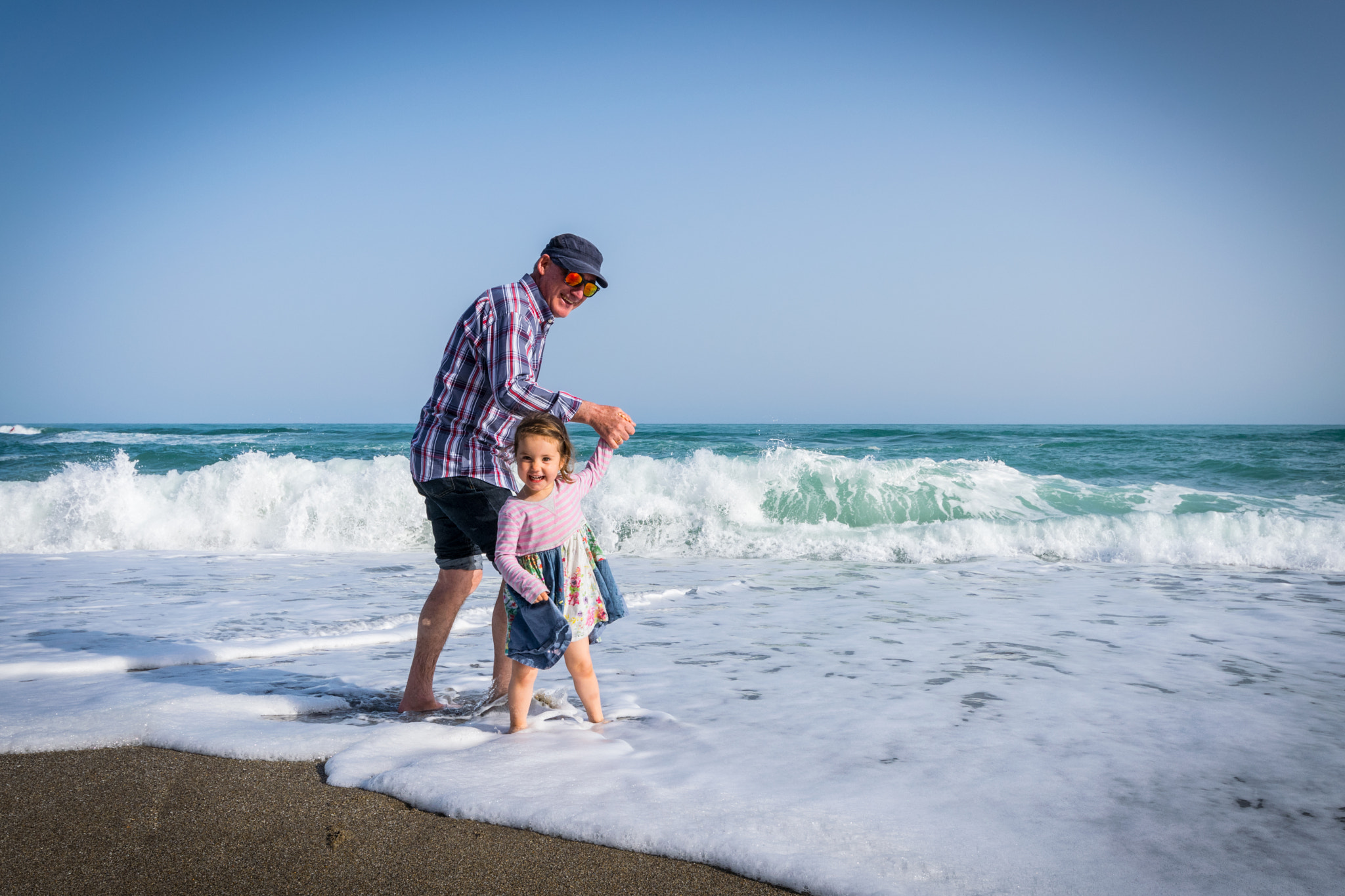 Sigma 10-20mm F4-5.6 EX DC HSM sample photo. Grandfather and niece photography