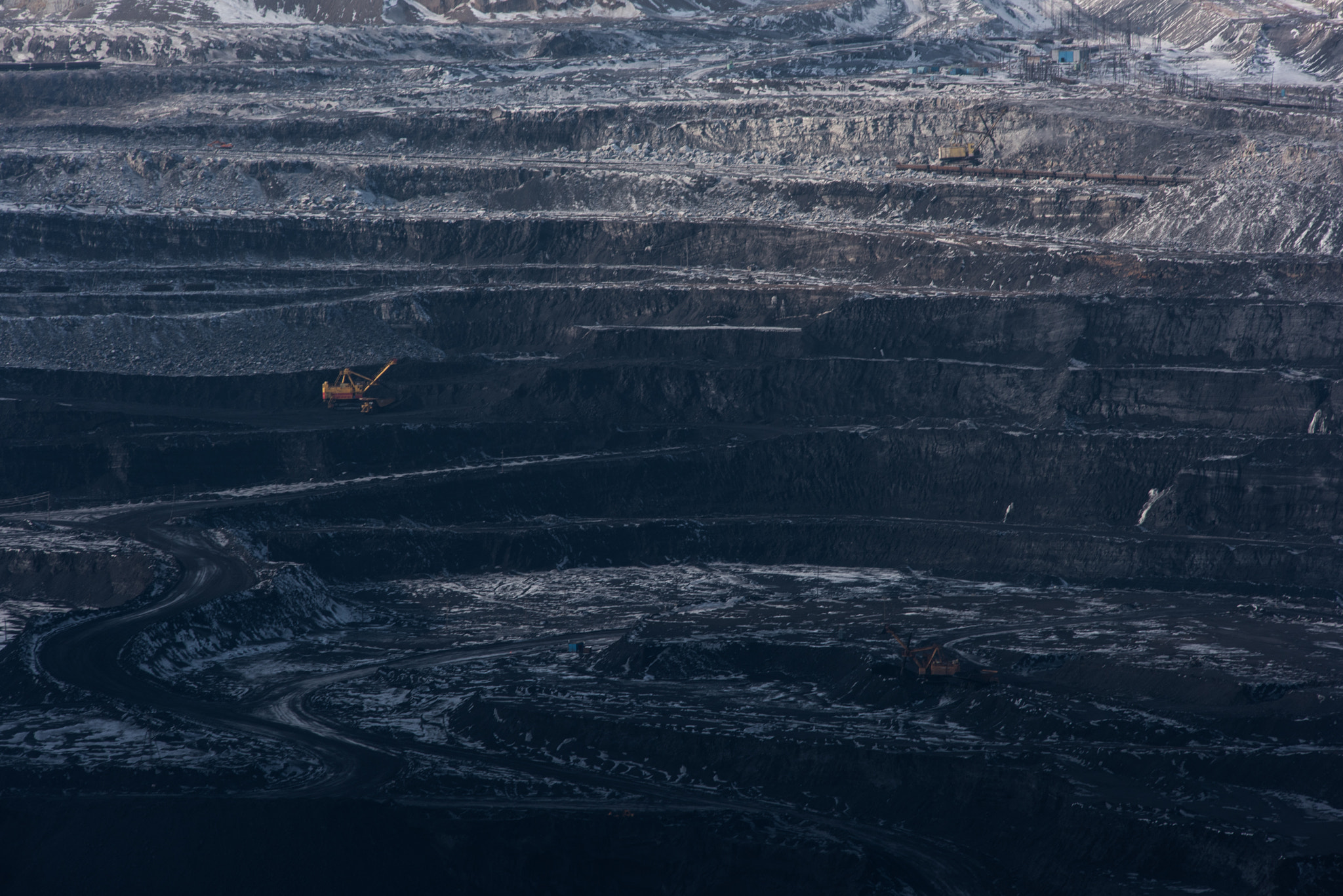 Nikon AF-Nikkor 80-200mm F2.8D ED sample photo. The largest coal mine in the world photography