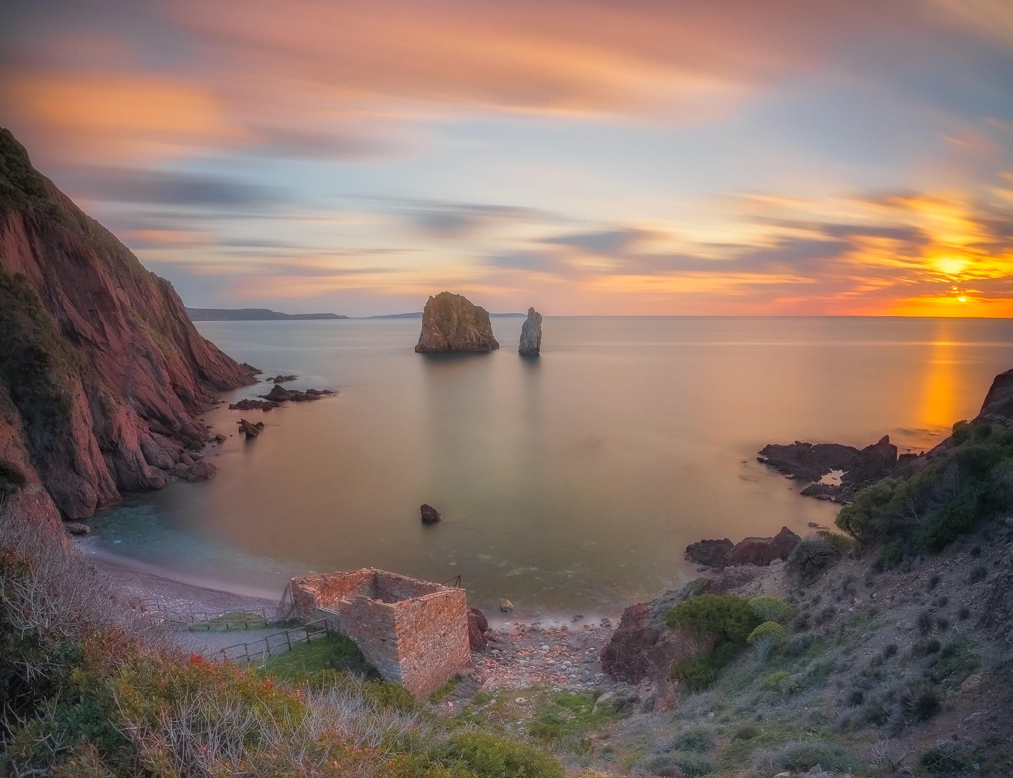 Sony a7 + Sony Vario-Tessar T* FE 16-35mm F4 ZA OSS sample photo. The little bay photography