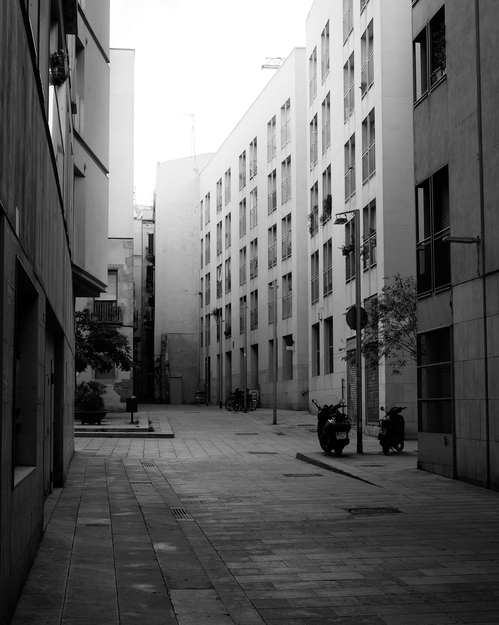 Fujifilm X-E2 + Fujifilm XF 35mm F1.4 R sample photo. Ciutat vella photography