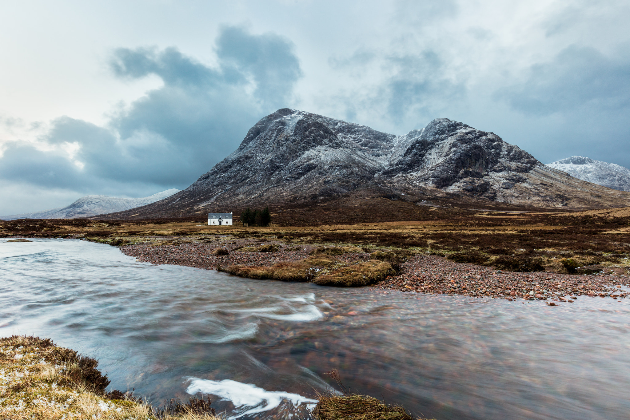 Canon EOS 5DS R + Canon EF 16-35mm F4L IS USM sample photo. Stob dearg cottage photography