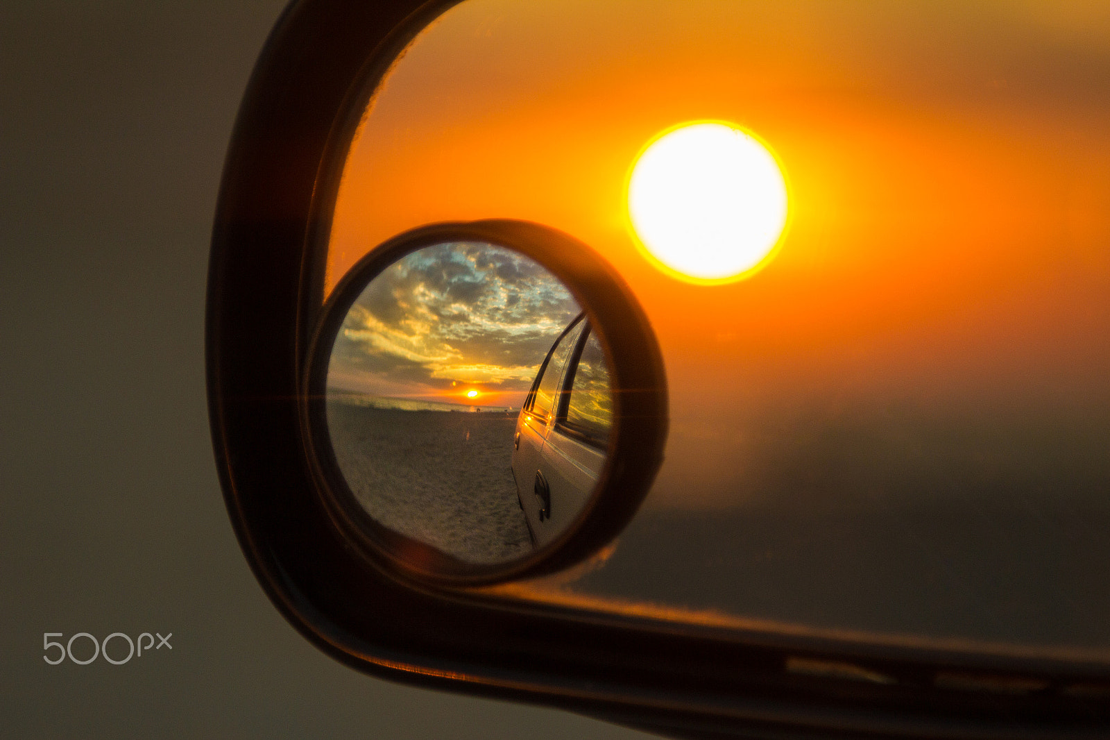 Canon EOS 600D (Rebel EOS T3i / EOS Kiss X5) + Canon EF 24-105mm F4L IS USM sample photo. Sunrise in left side view mirror driver pov close photography