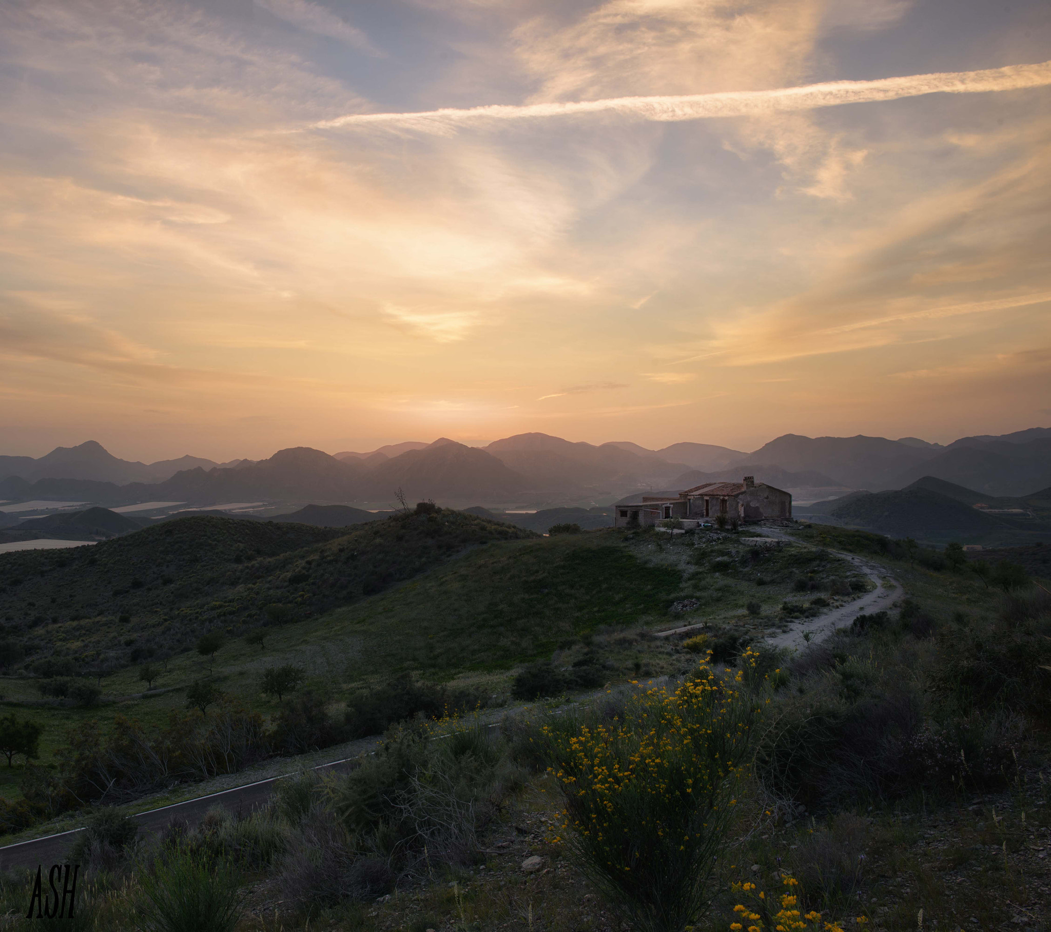 Nikon D610 + Nikon AF-S Nikkor 28mm F1.8G sample photo. The house on the hill photography