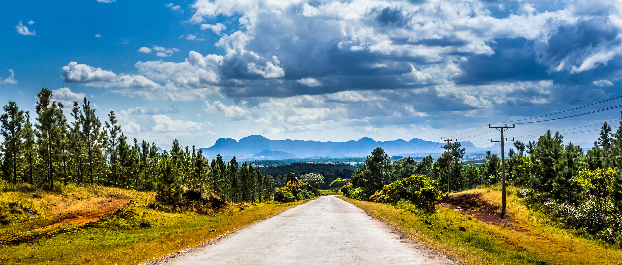 Canon EF-S 18-55mm F3.5-5.6 IS sample photo. Road of cuba photography