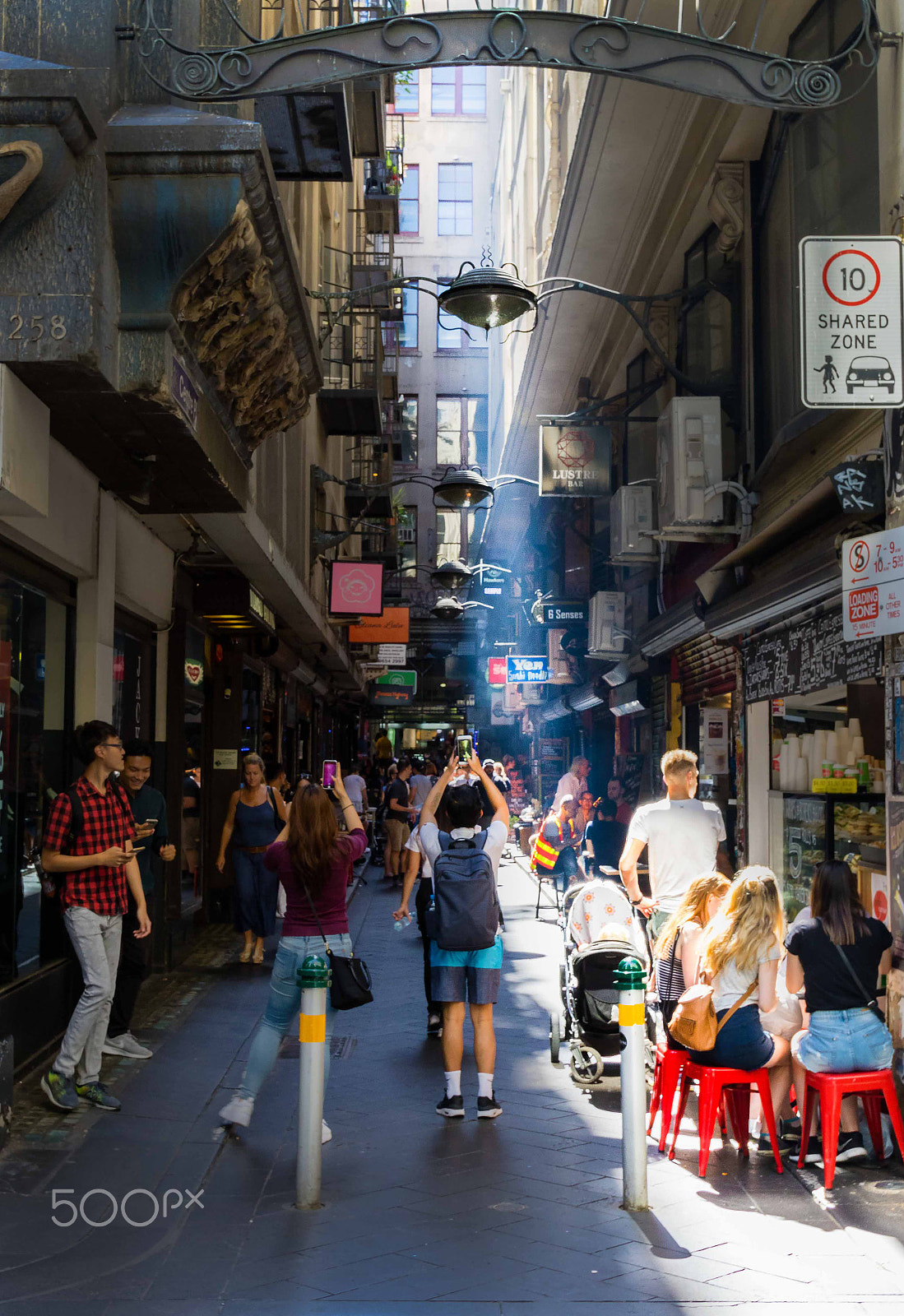 Canon EOS 7D Mark II + Sigma 18-250mm F3.5-6.3 DC OS HSM sample photo. Laneway photography
