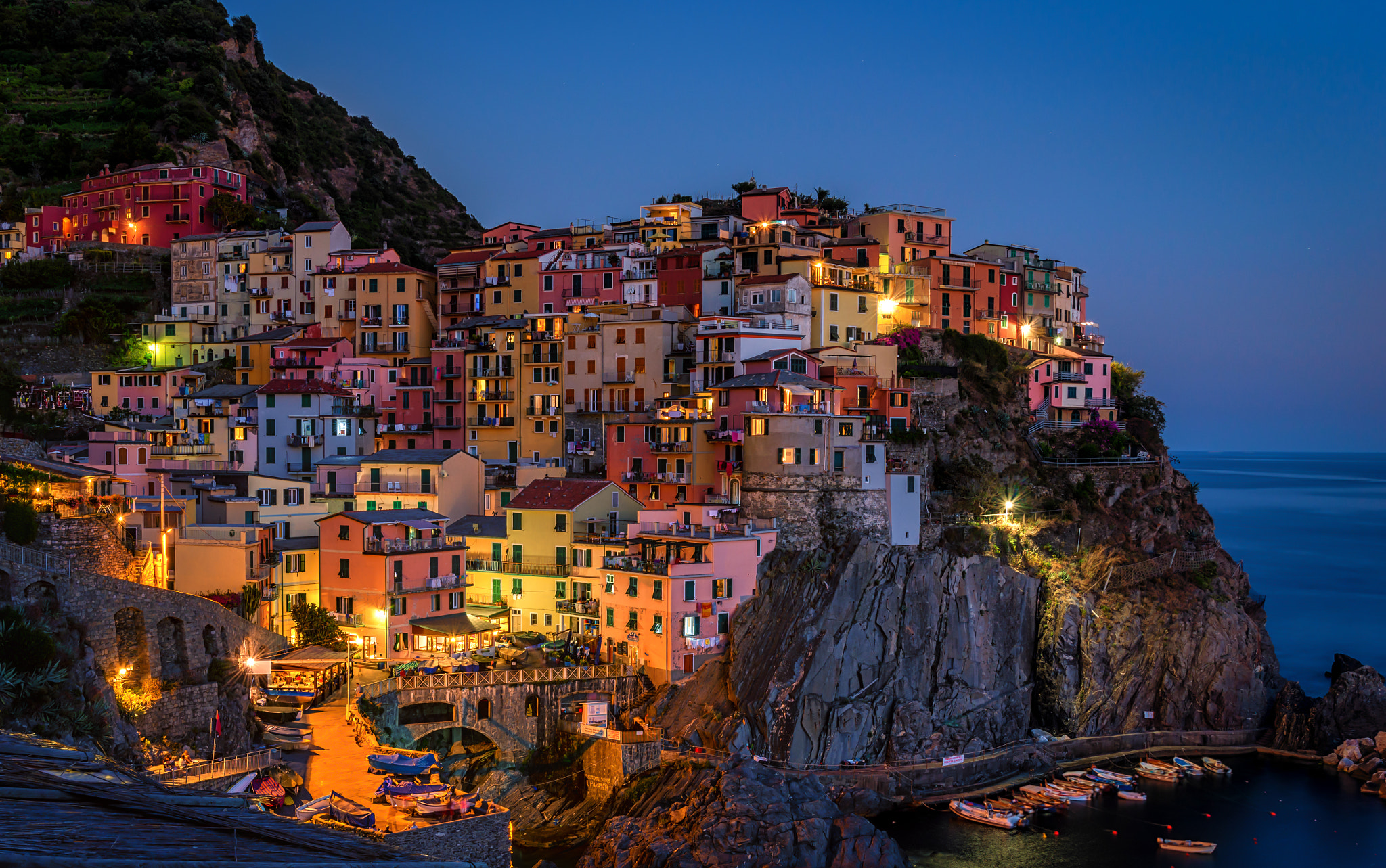 Nikon D600 + Nikon AF Nikkor 24-85mm F2.8-4D IF sample photo. Manarola village after sunset photography