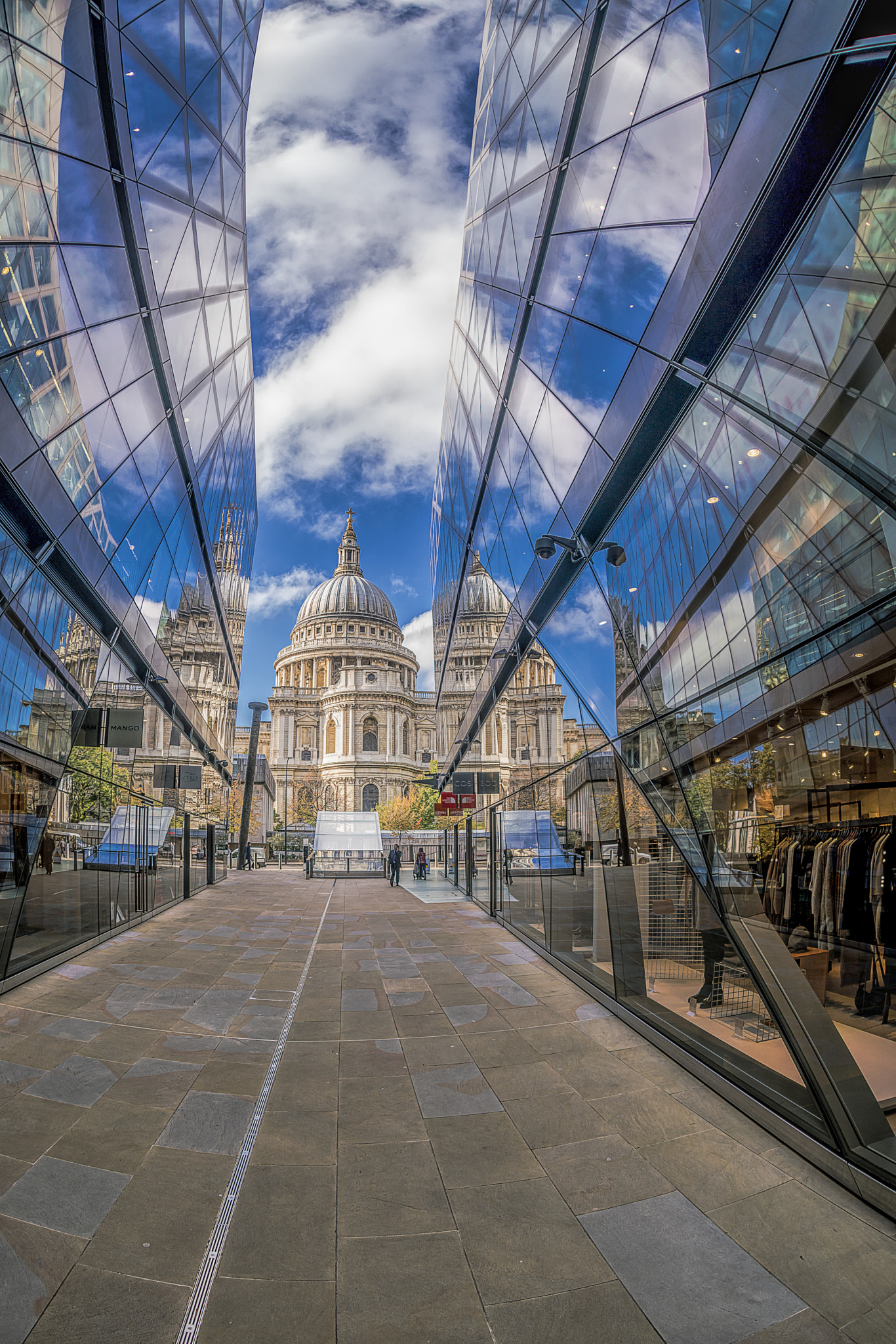 Sony 16mm F2.8 Fisheye sample photo. St paul's cathedral london photography