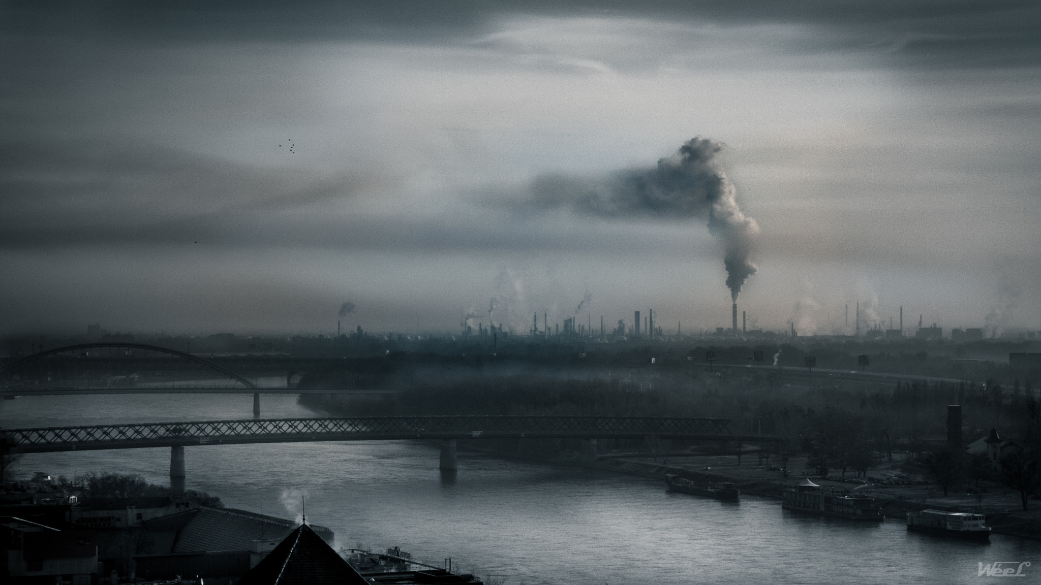 Leica D-Lux 6 sample photo. Industry photography