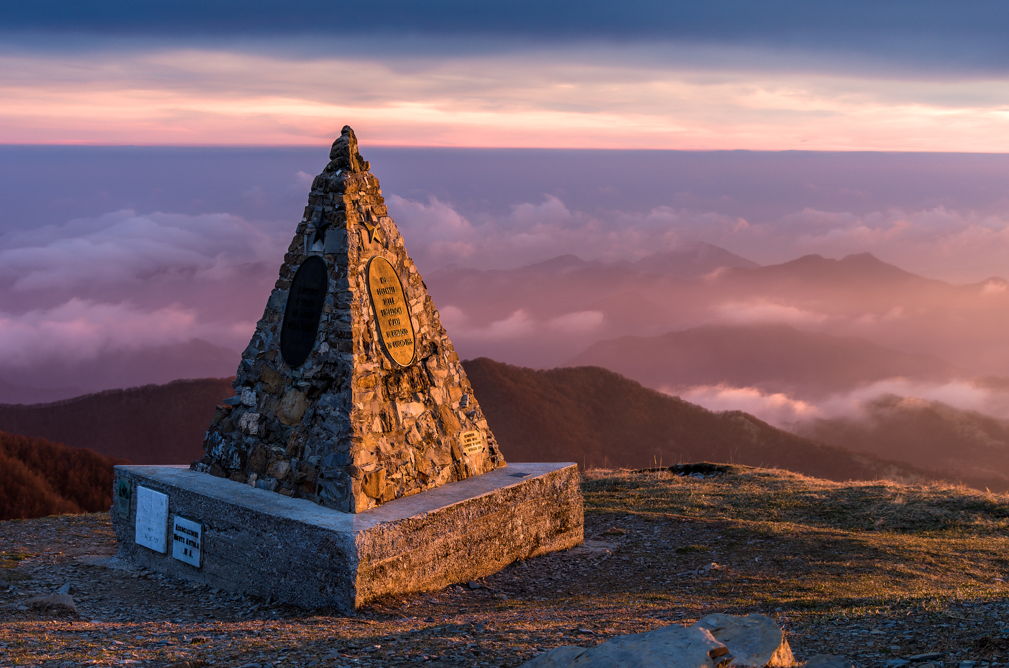 Pentax smc DA 55-300mm F4.0-5.8 ED sample photo. Mt. antola memorial photography