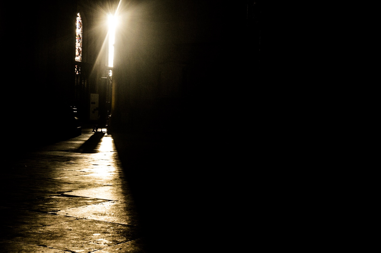Nikon D3200 sample photo. I found the light photography