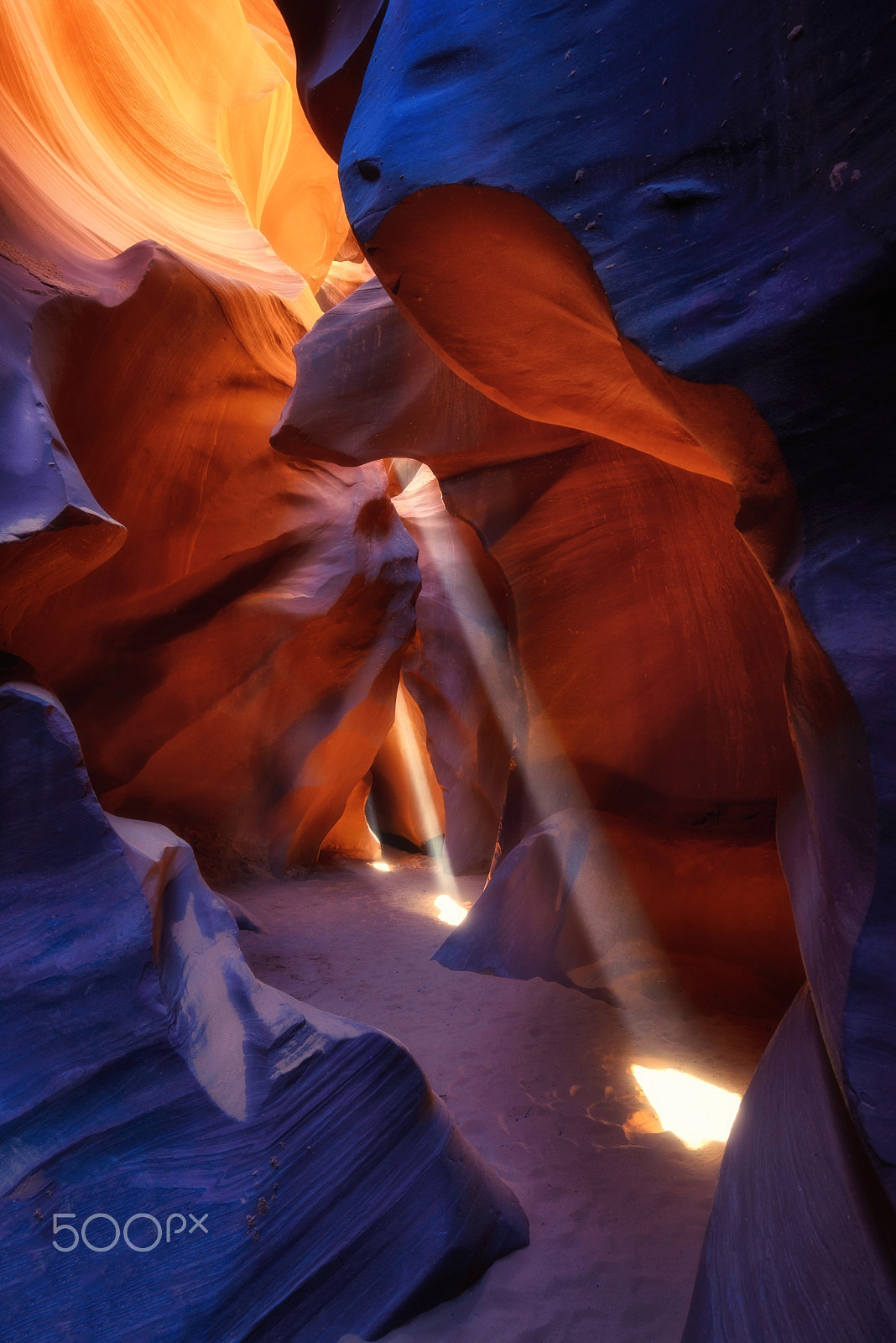 Nikon D610 sample photo. Light beam through lower antelope, page, arizona photography