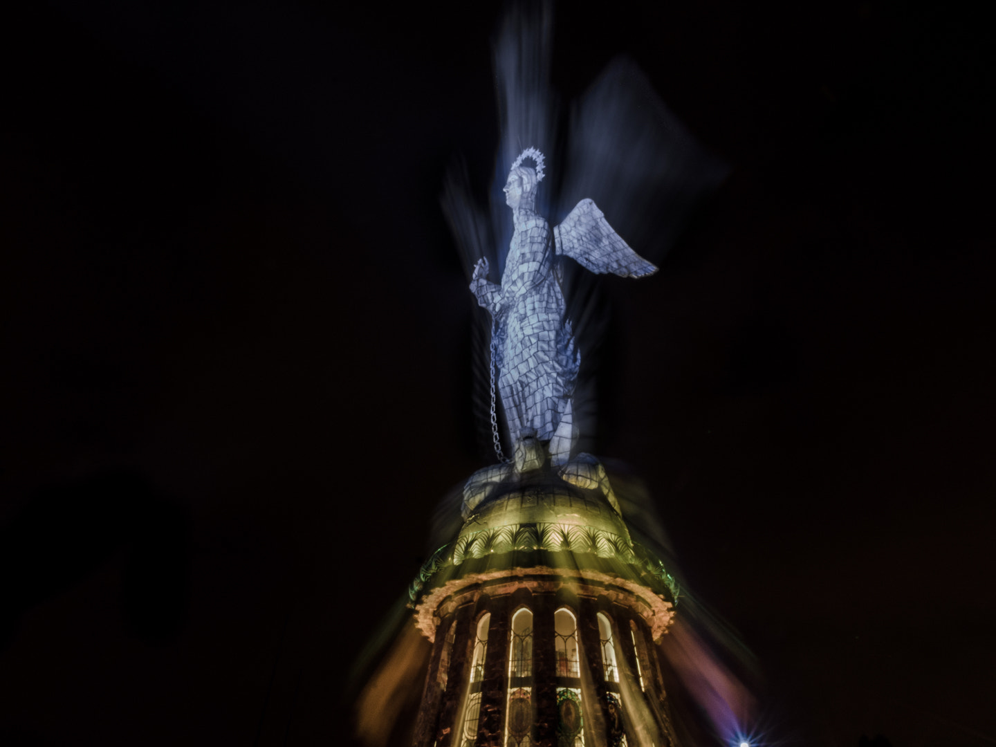 Sigma 10-20mm F3.5 EX DC HSM sample photo. El panecillo quito photography