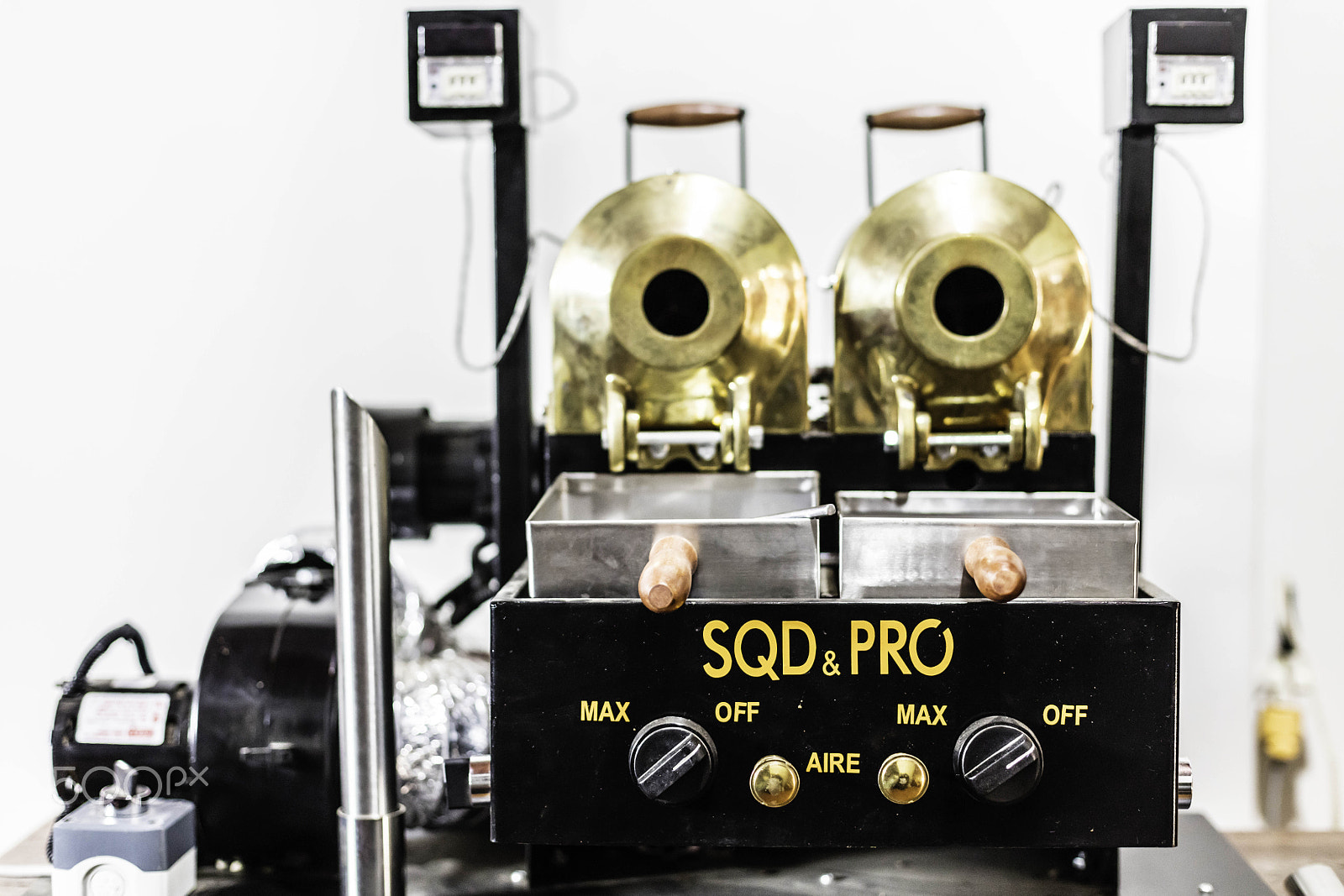 Canon EOS 5DS R sample photo. A small coffee roaster photography