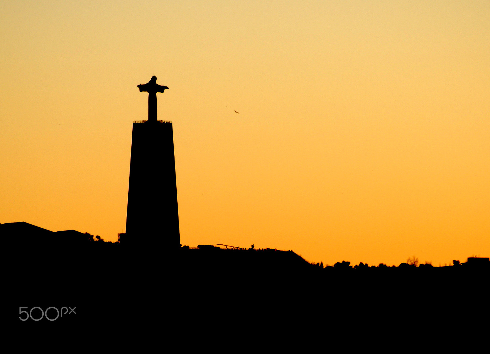 Sony Alpha DSLR-A200 + Tamron AF 55-200mm F4-5.6 Di II LD Macro sample photo. Lisbon photography