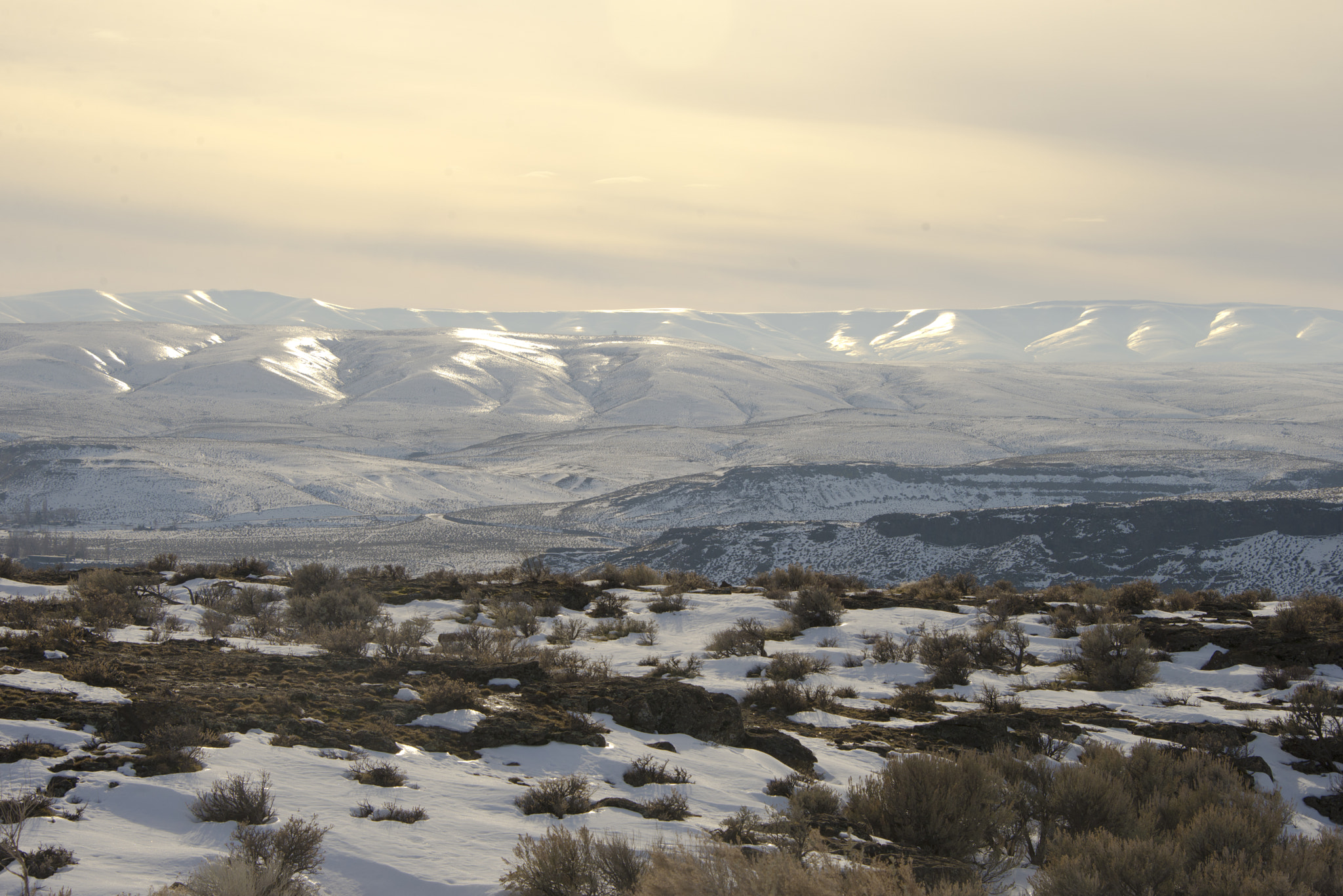 Nikon D610 sample photo. Snowy foothills of the cascade mountains photography