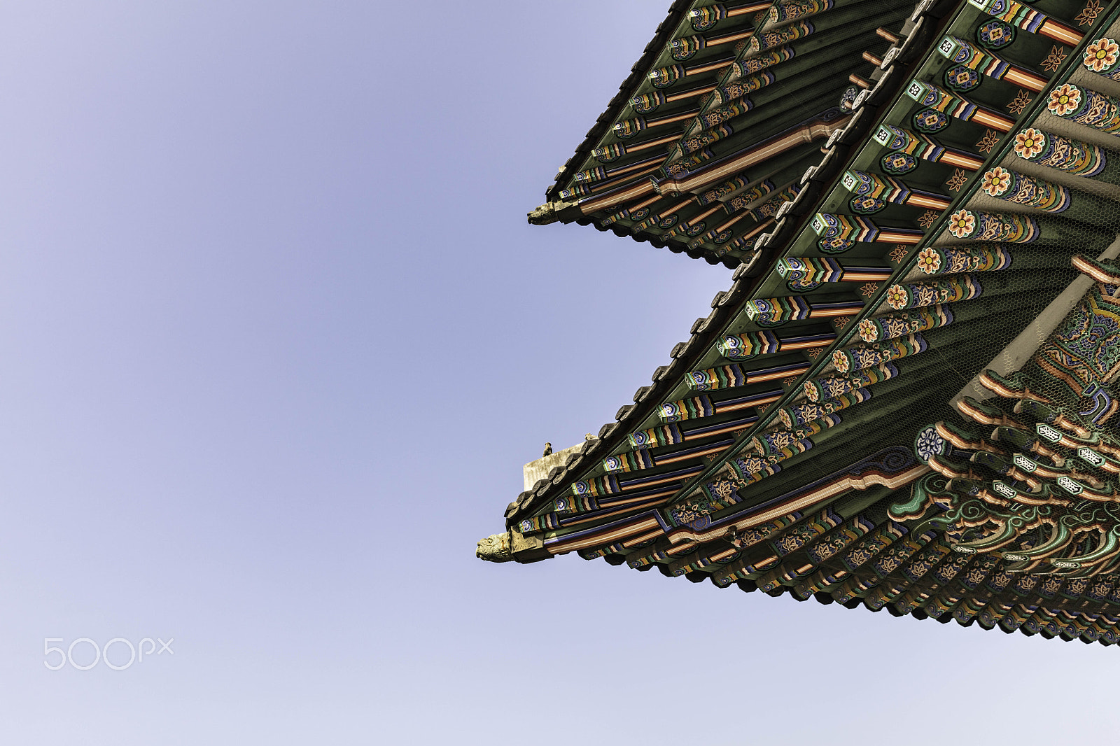 Canon EOS 5DS R sample photo. The roof of a palace in seoul, south korea photography