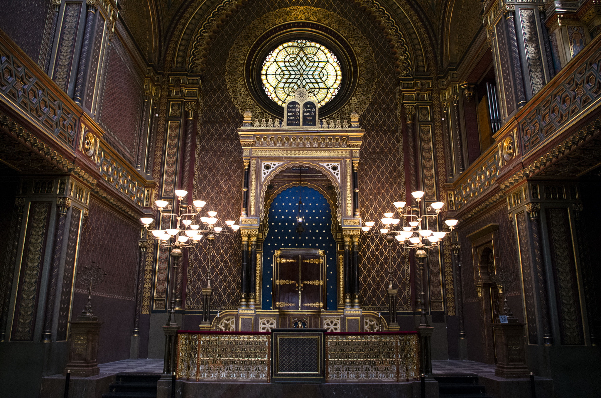 smc PENTAX-DA L 18-55mm F3.5-5.6 sample photo. Spanish synagogue (prague) photography
