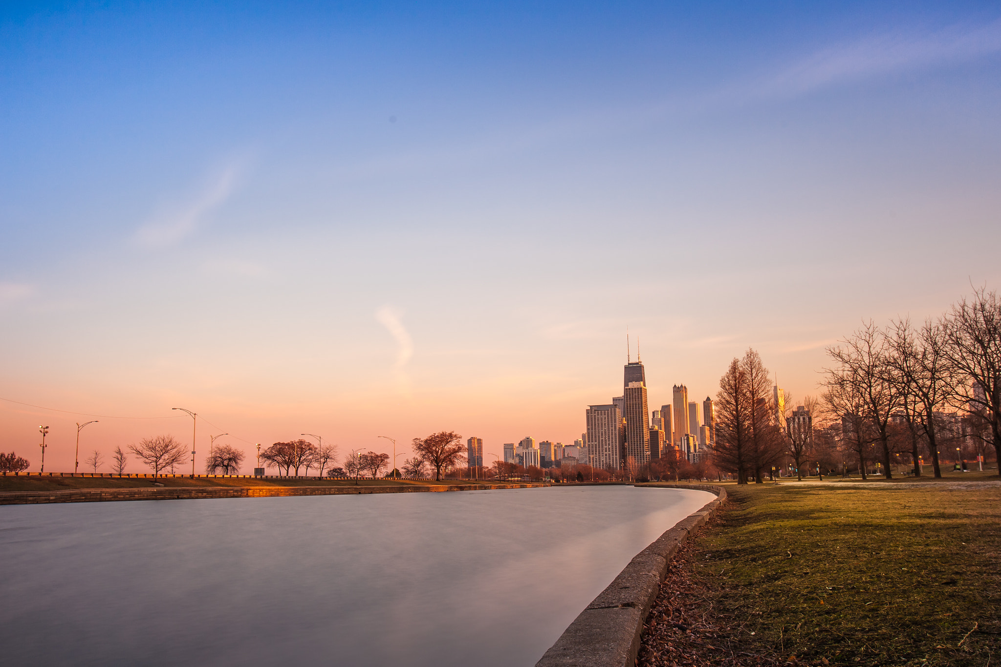 Canon EF 16-35mm F2.8L USM sample photo. Chicago at sunset photography