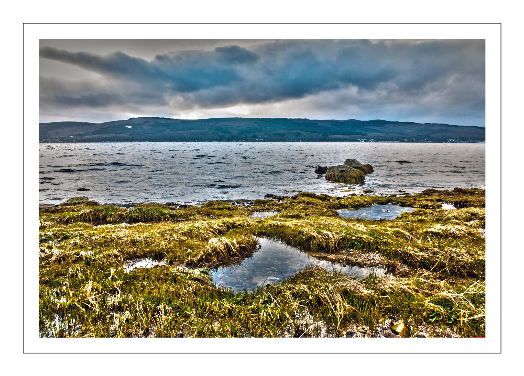 Nikon D3000 + Sigma 17-70mm F2.8-4 DC Macro OS HSM | C sample photo. High dynamic range clyde river photography