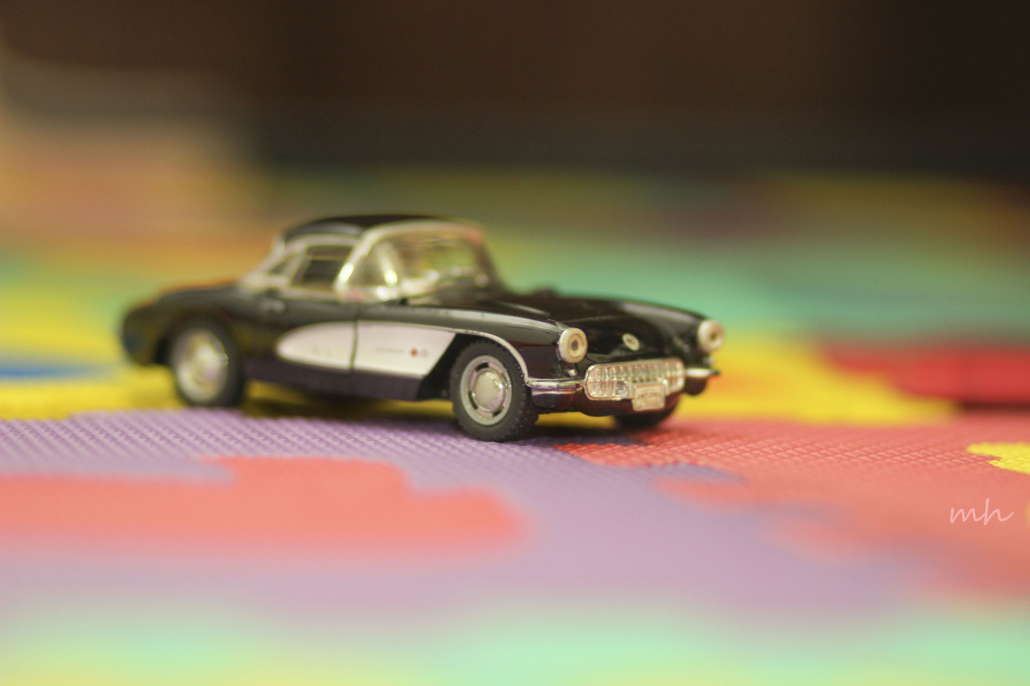 Canon EOS 600D (Rebel EOS T3i / EOS Kiss X5) + Canon EF 85mm F1.8 USM sample photo. My boy's oldtimer photography