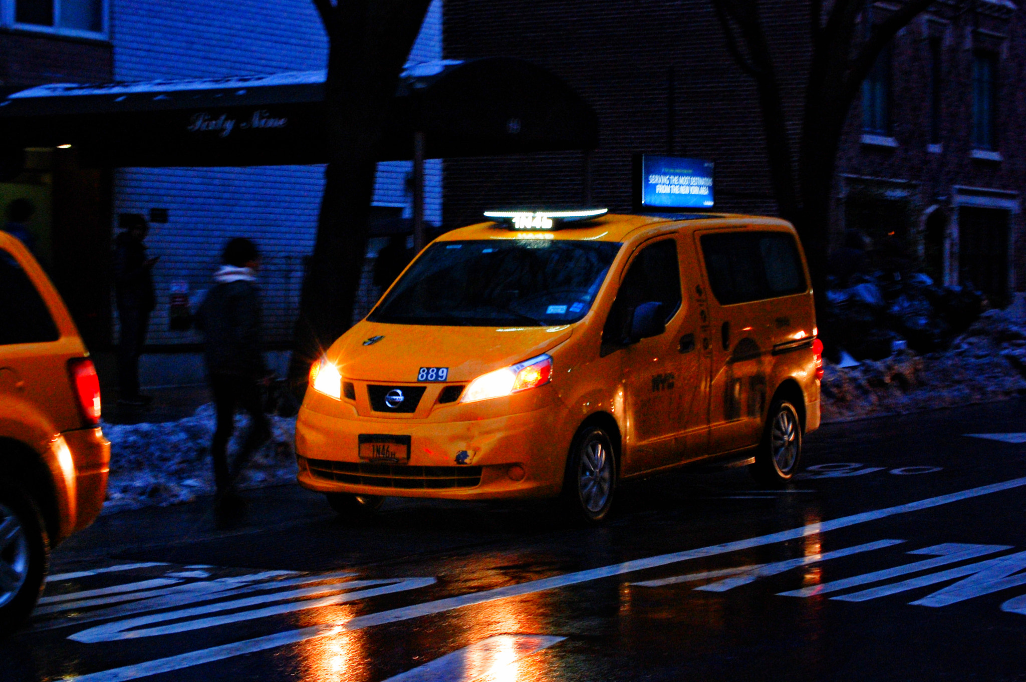 Nikon D40 sample photo. Dramtic picture of a taxi photography