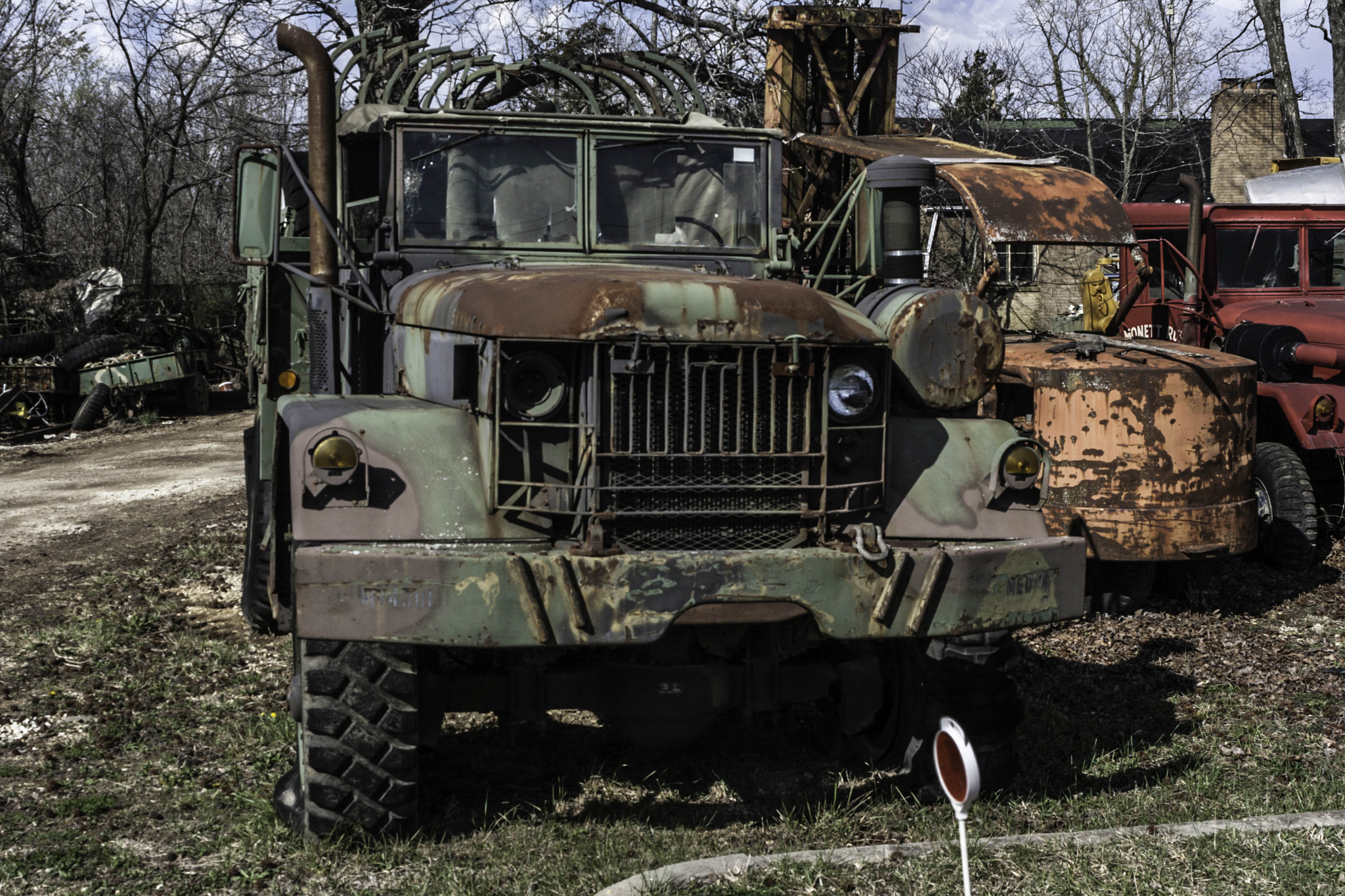 Canon EOS 400D (EOS Digital Rebel XTi / EOS Kiss Digital X) sample photo. Old army truck photography