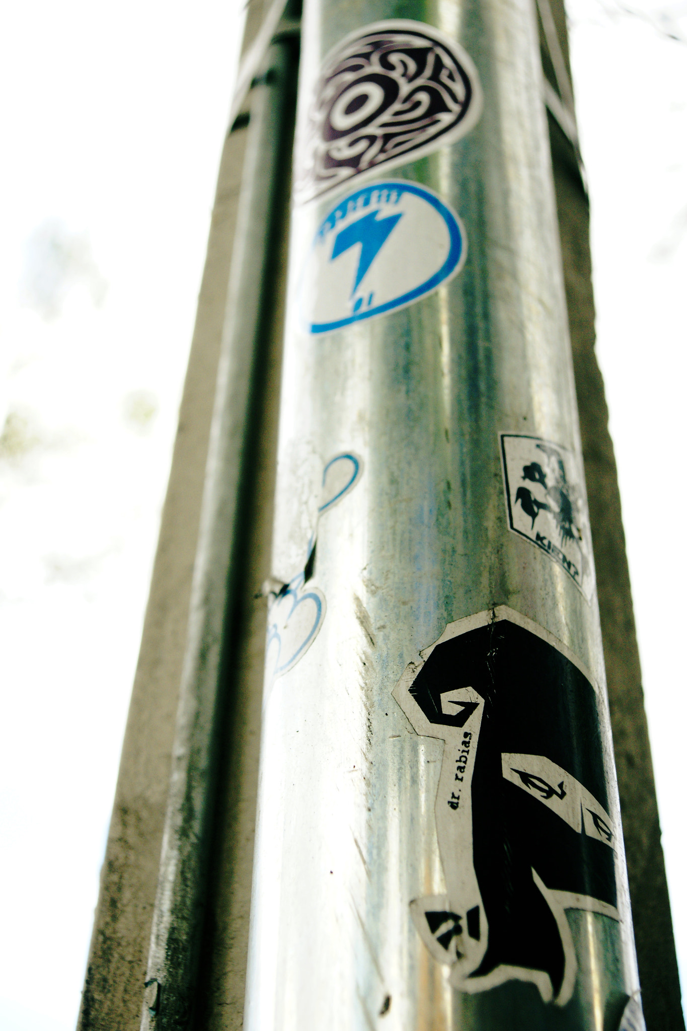 Sony Alpha DSLR-A700 sample photo. Urban sticker 1 photography