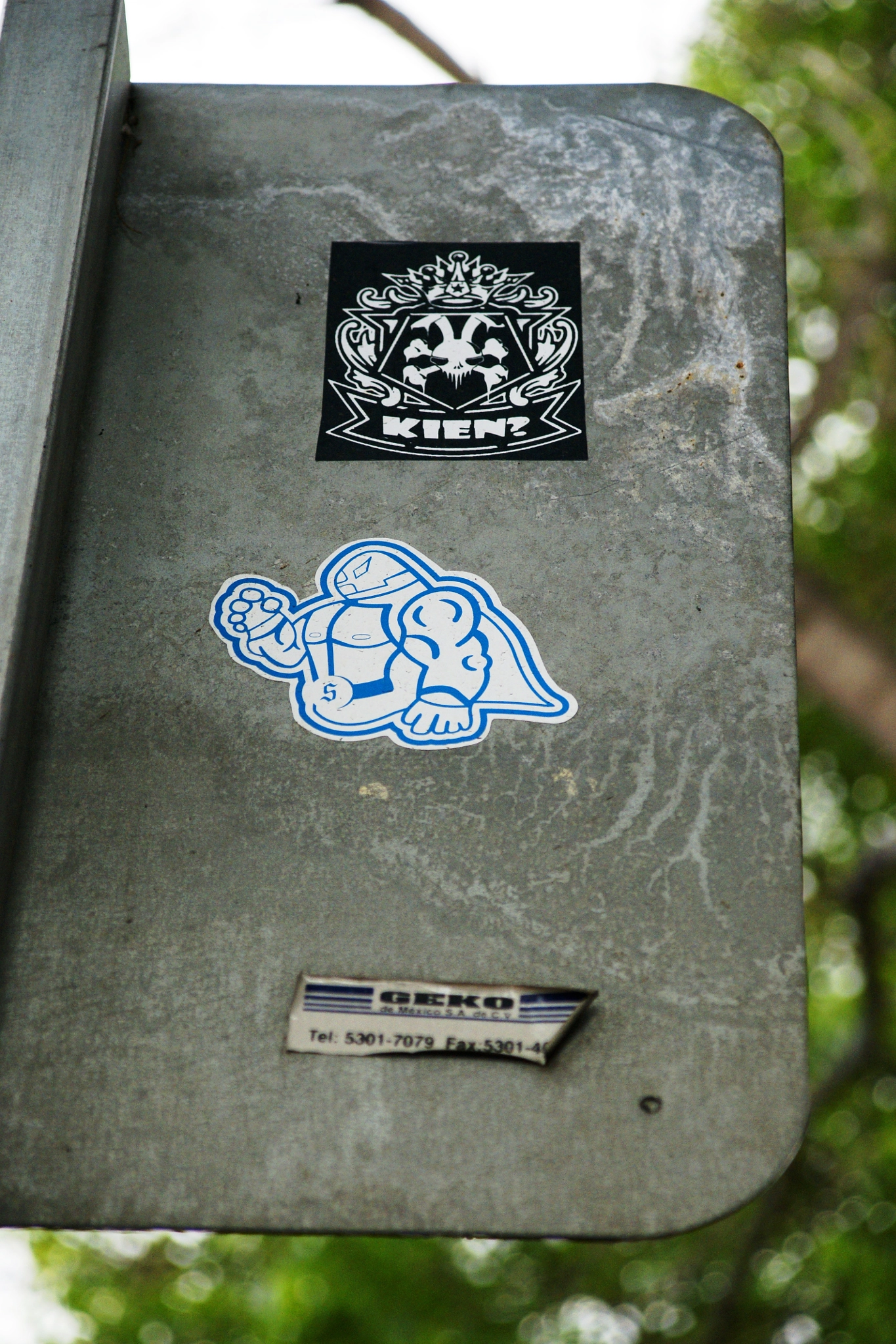 Sony Alpha DSLR-A700 sample photo. Urban sticker 4 photography