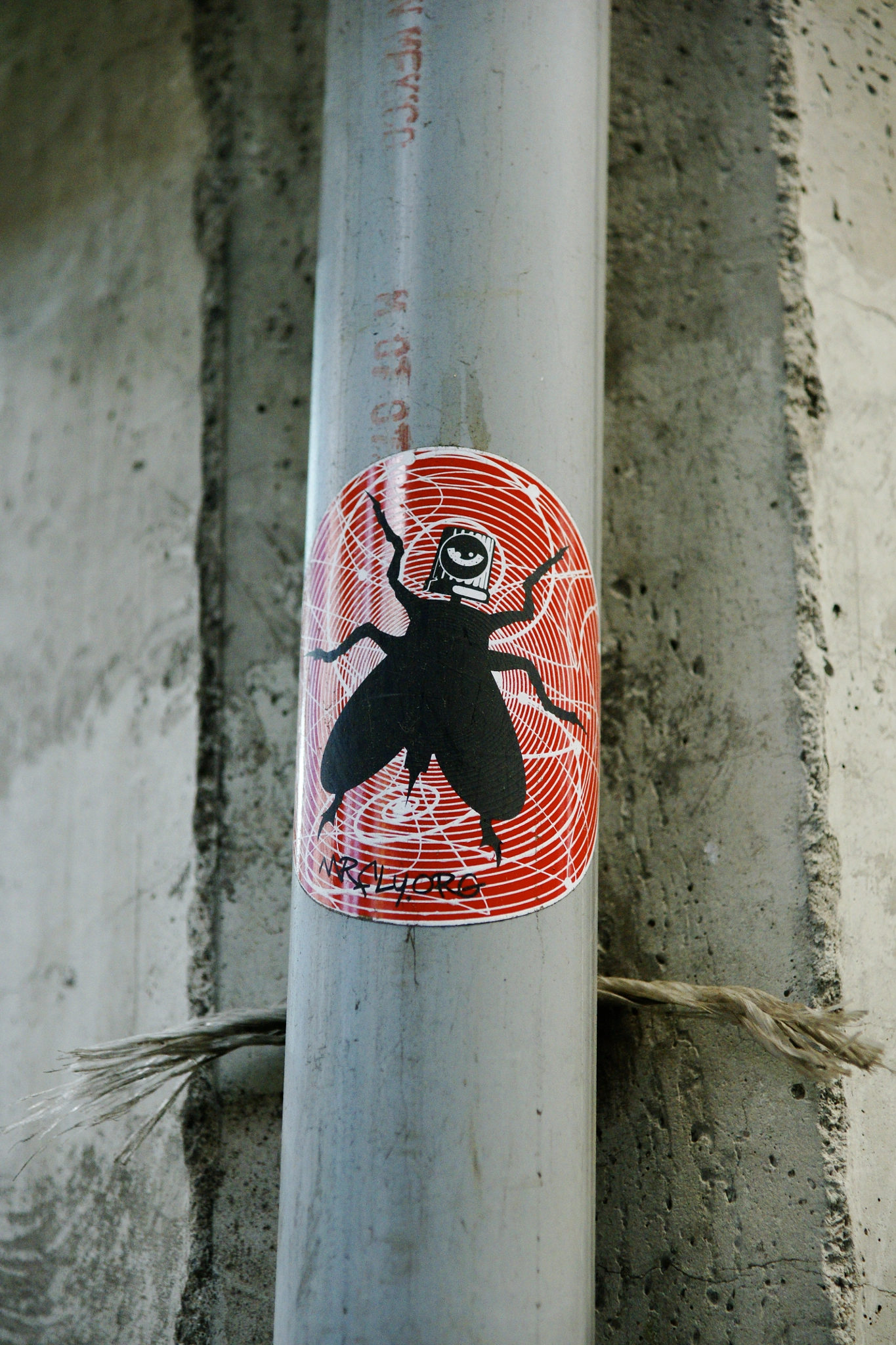 Sony Alpha DSLR-A700 sample photo. Urban sticker 3 photography